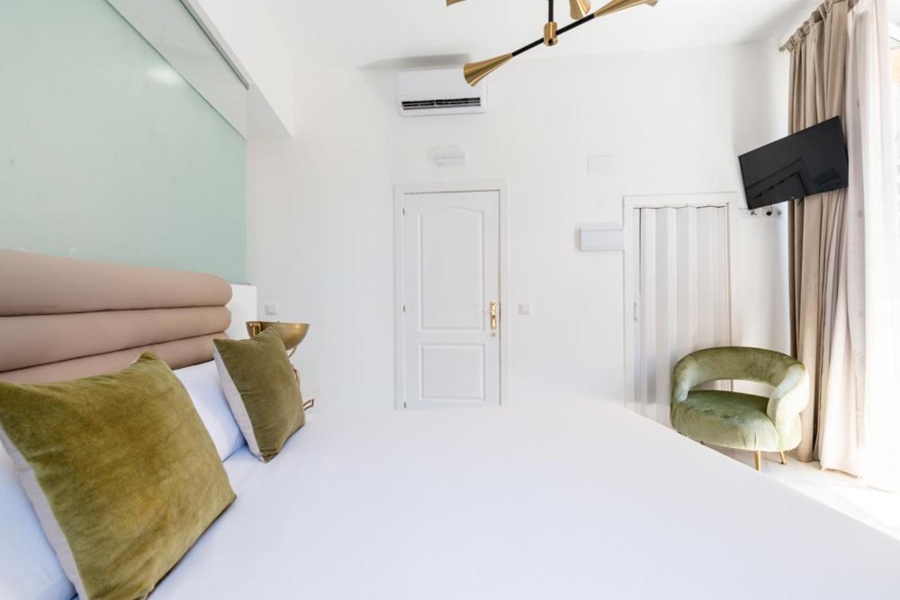 Double Room - Photo 19