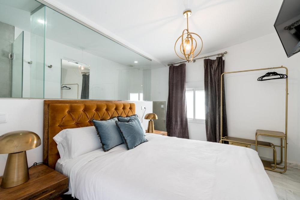 Double Room - Photo 9