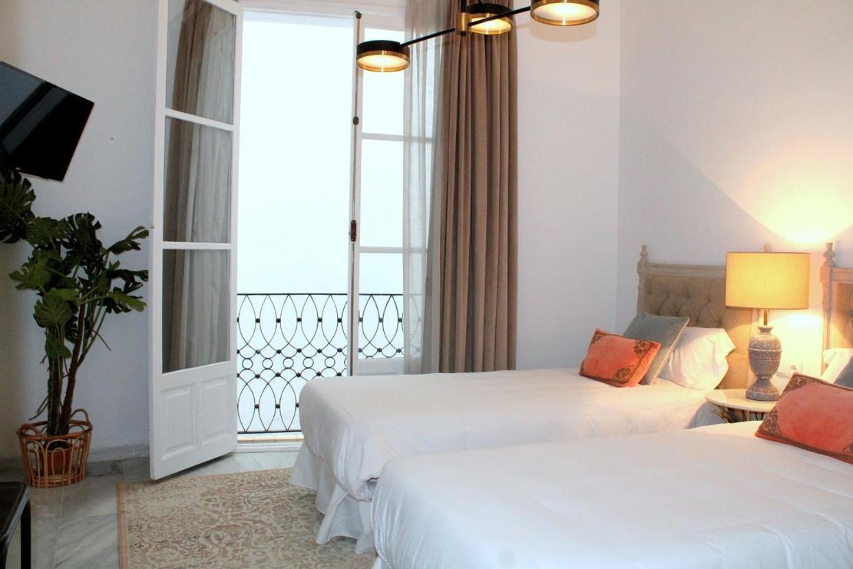 Double Room - Photo 33