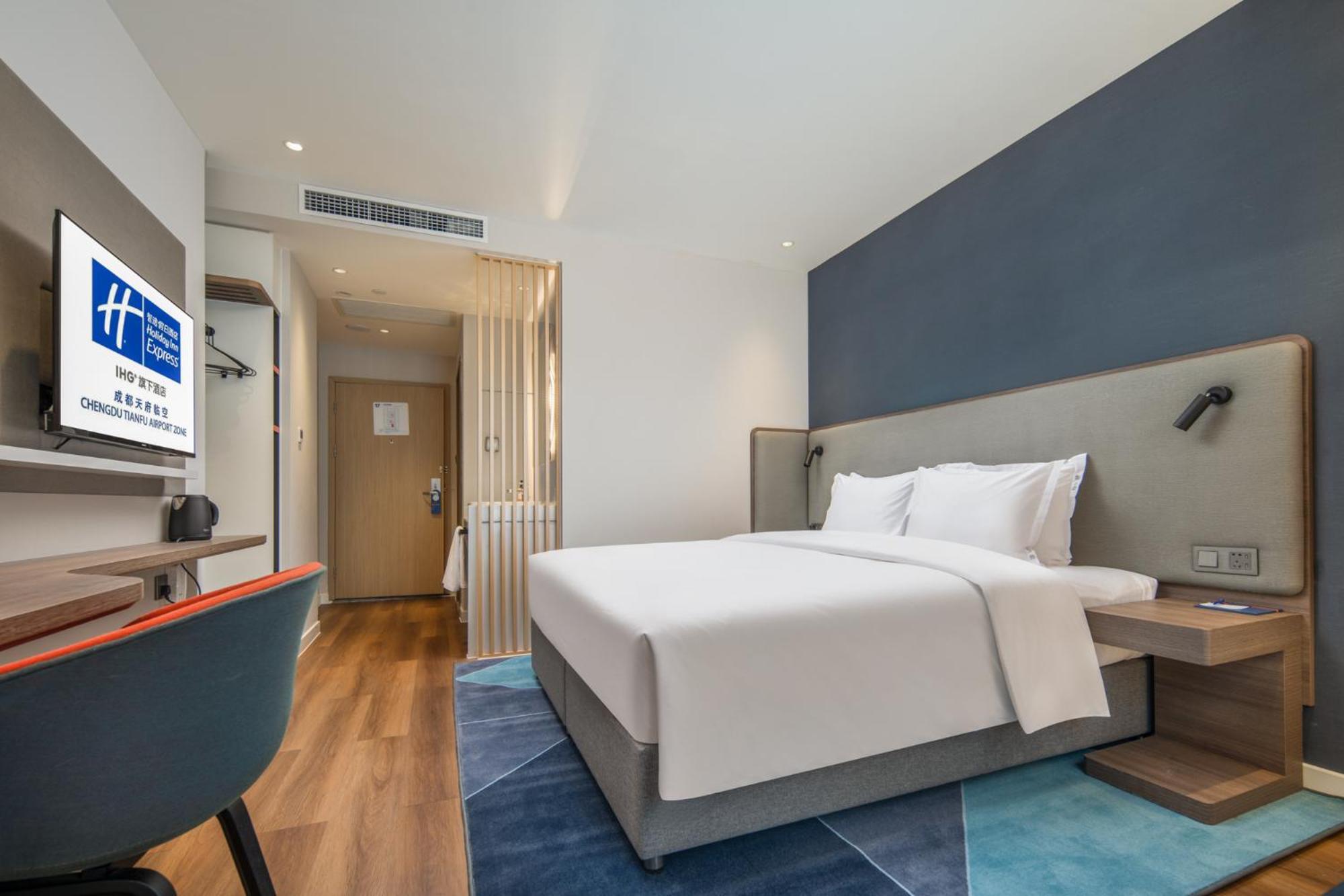 Standard King Room - Photo 1
