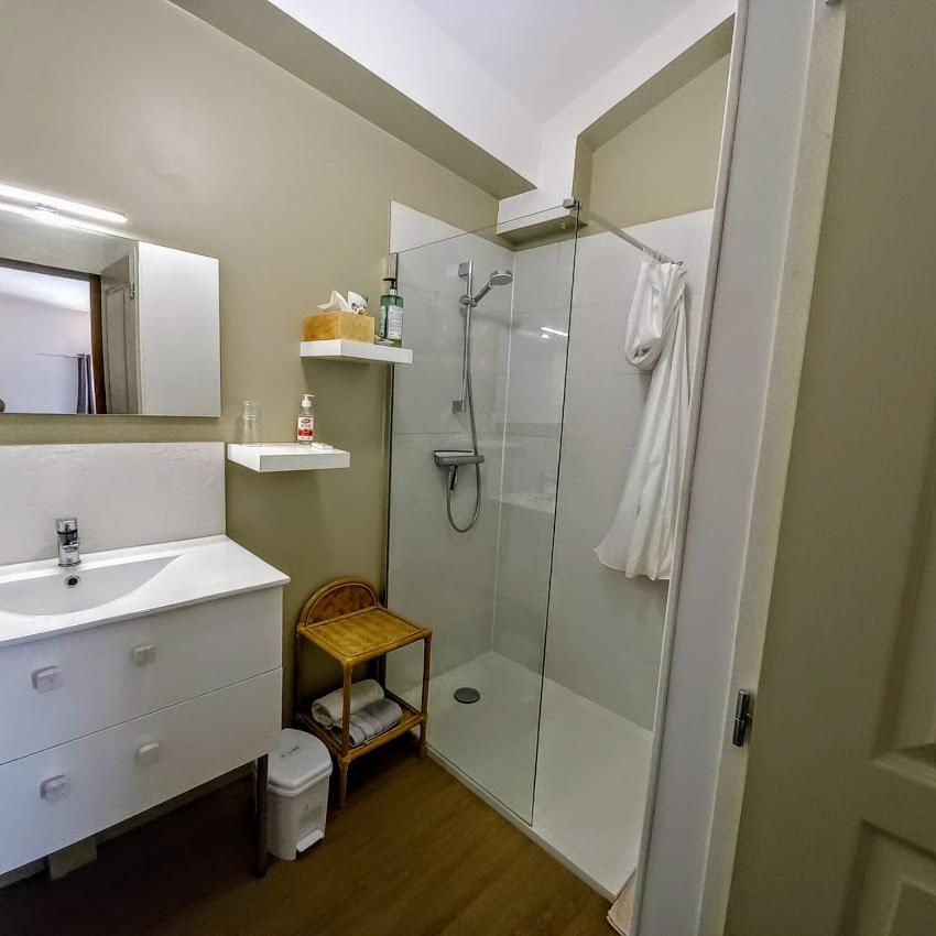 Double or Twin Room with Garden View - Photo 3