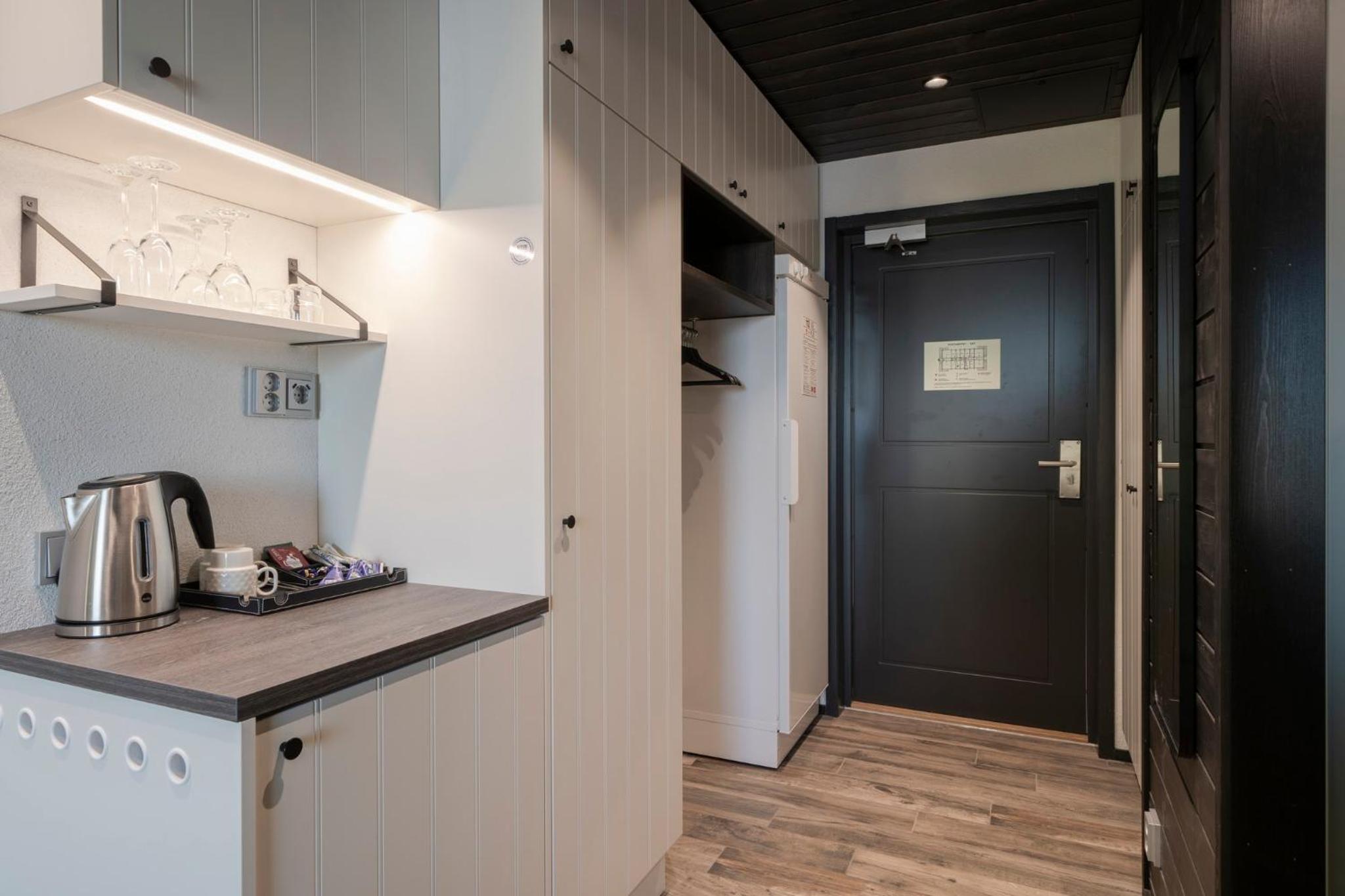 Superior Double or Twin Room - Photo 11