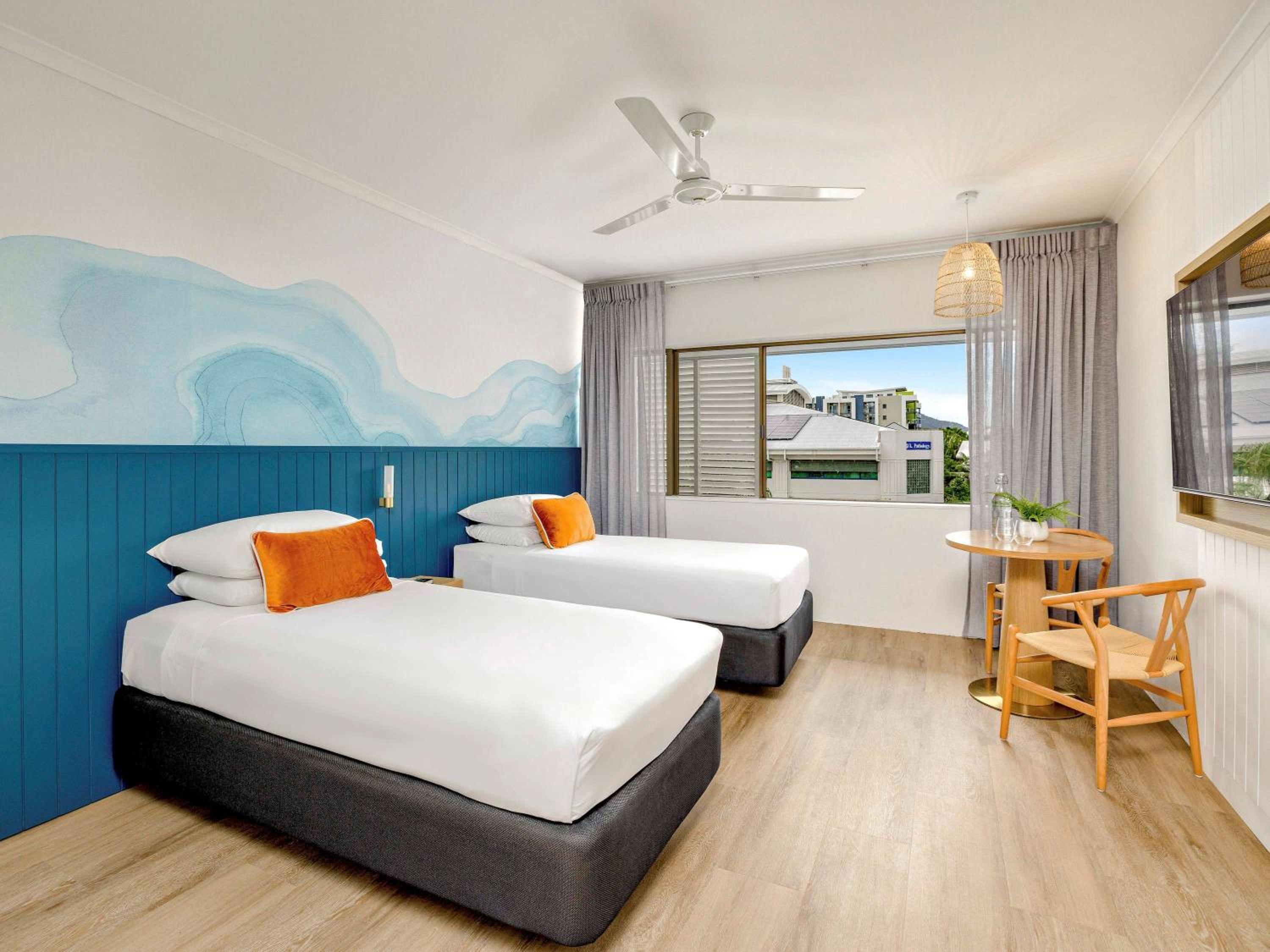 Standard Twin Room with 2 single beds - Photo 1