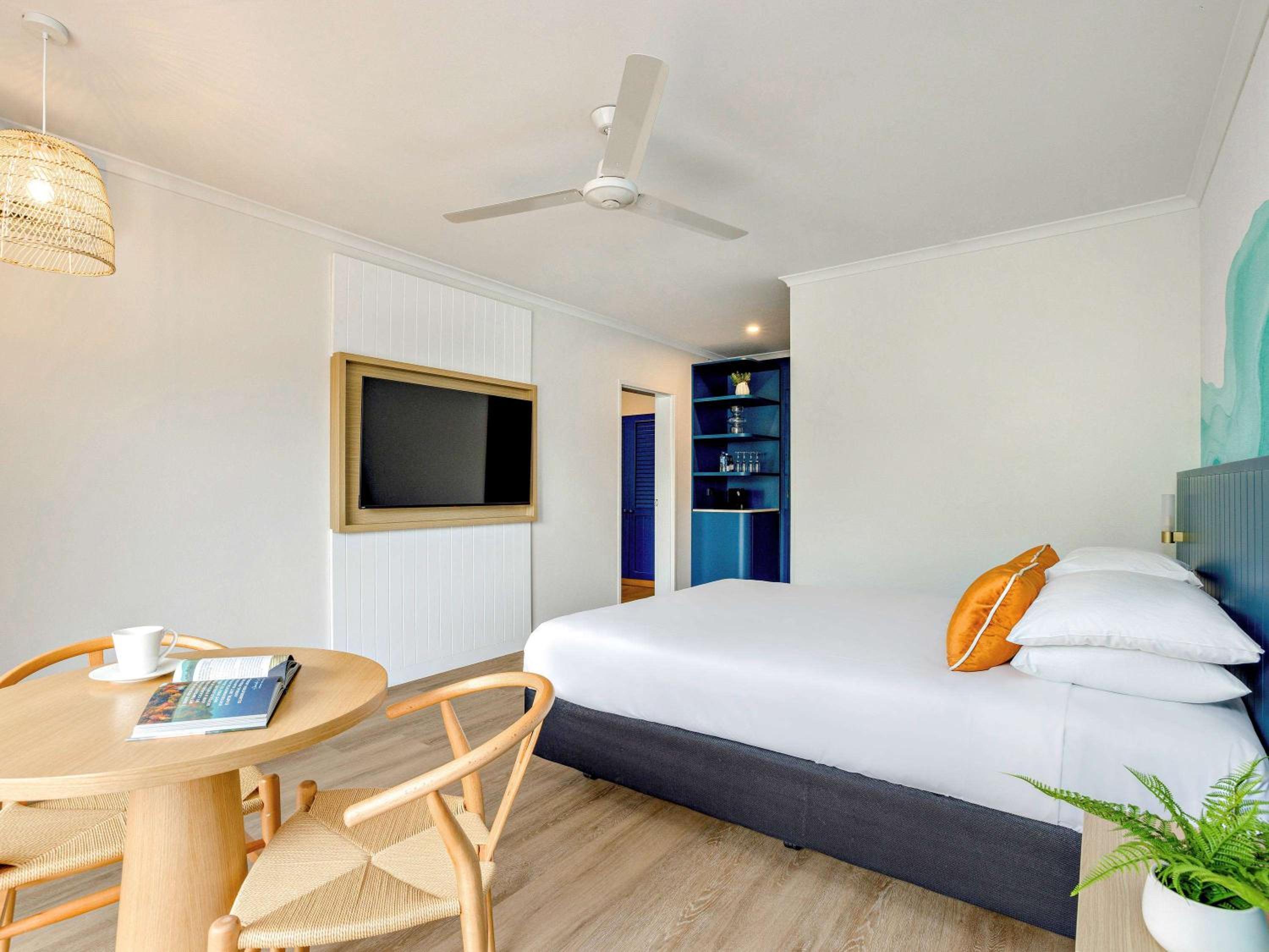 Family Room with One Queen and Two Twin Beds - Photo 6