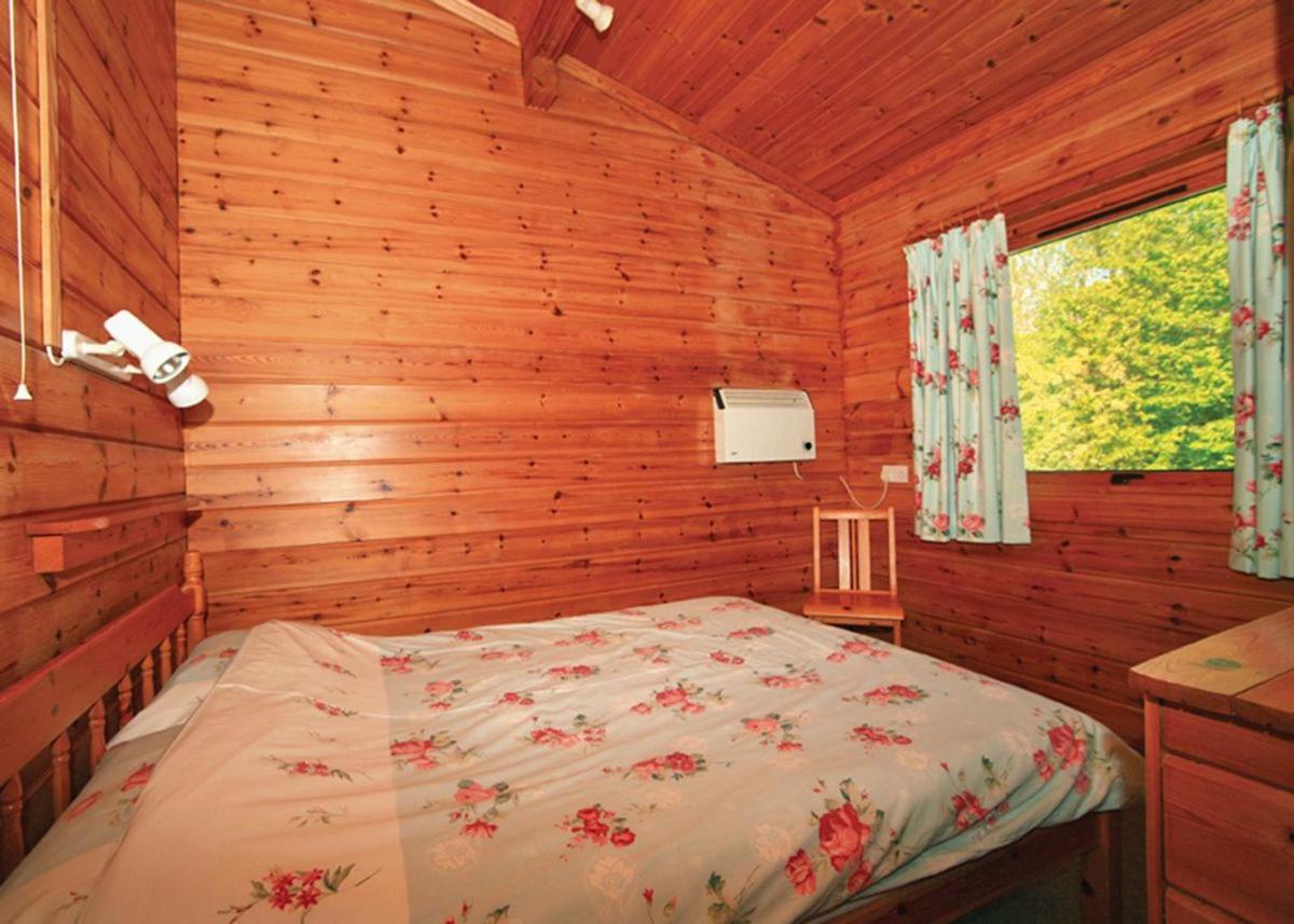 Two-Bedroom House photo 3