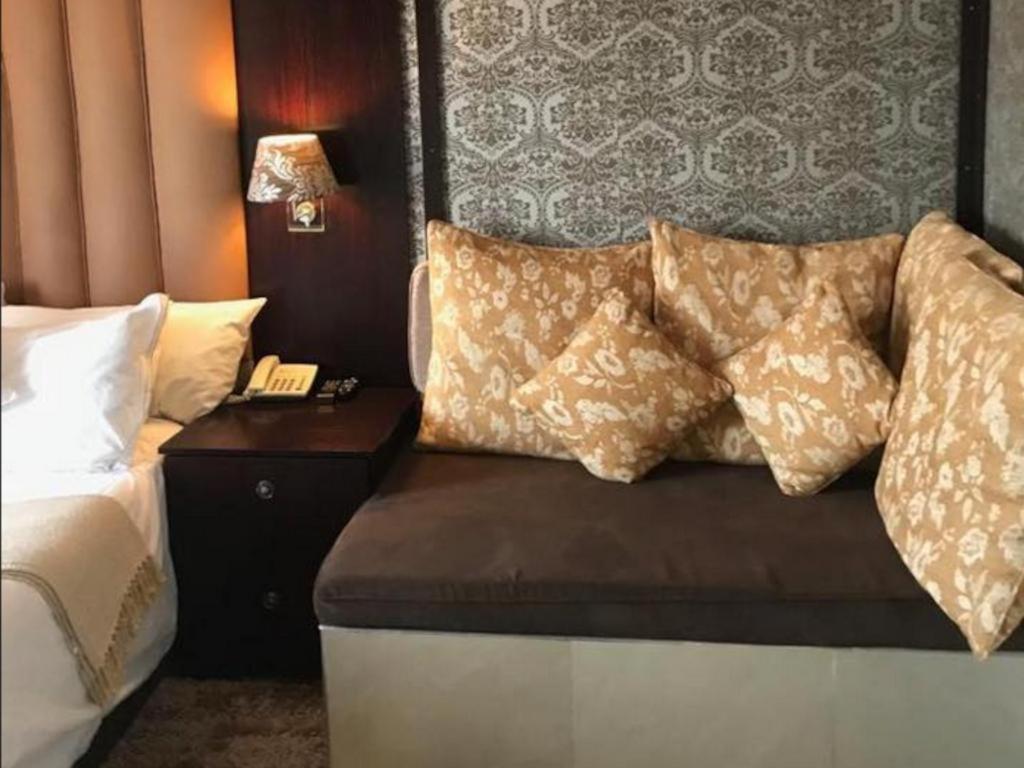 Standard Double Room photo 3