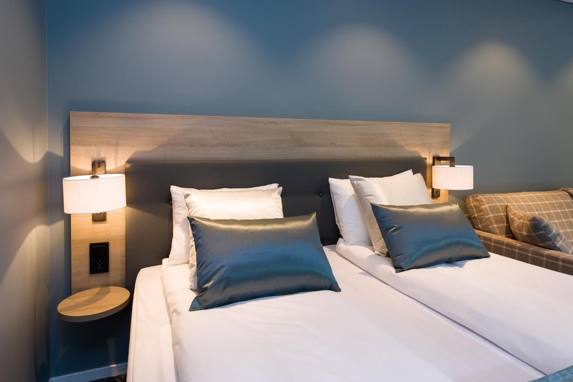 Deluxe Double or Twin Room with River View photo 2
