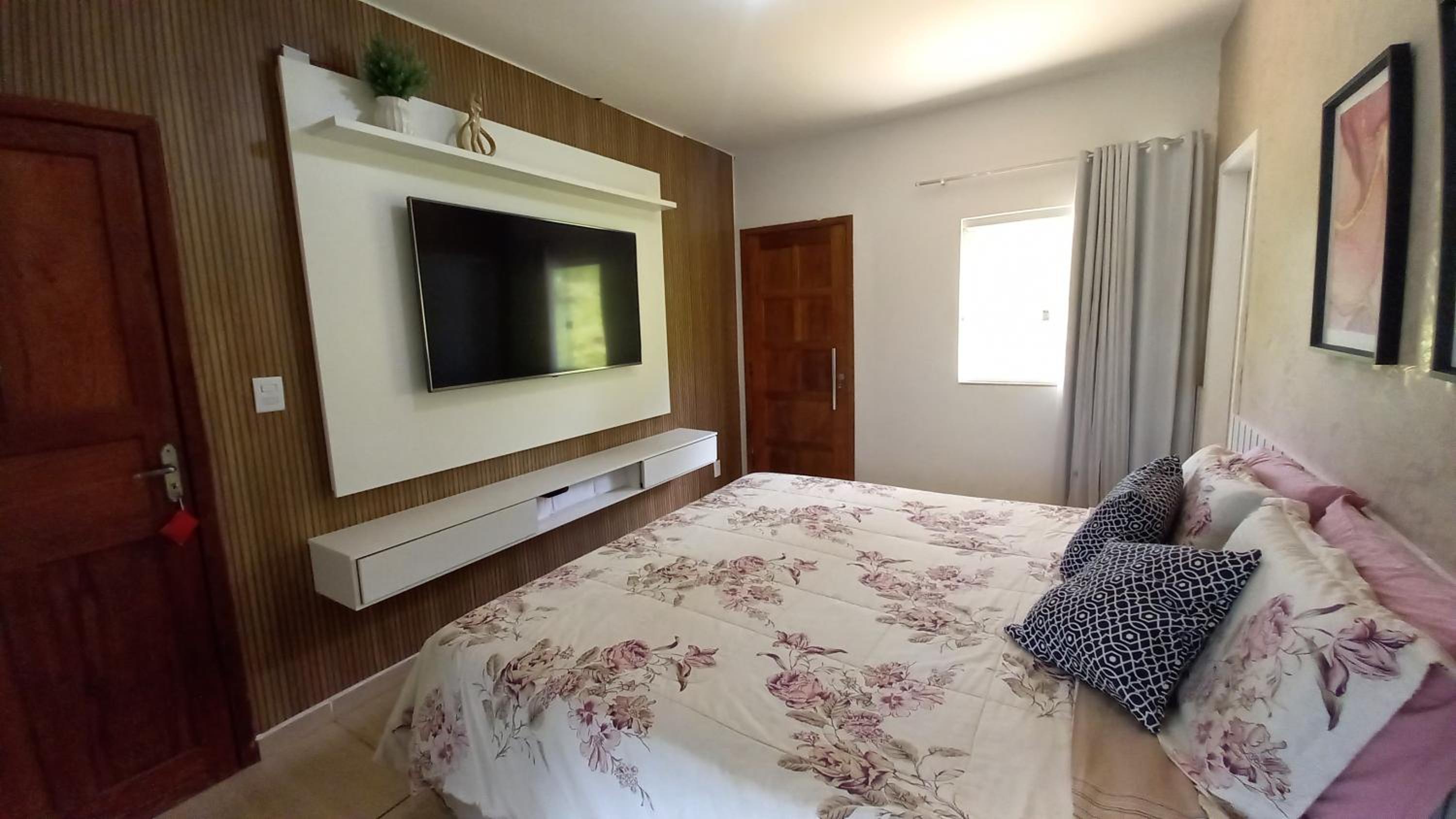 Three-Bedroom Chalet photo 1