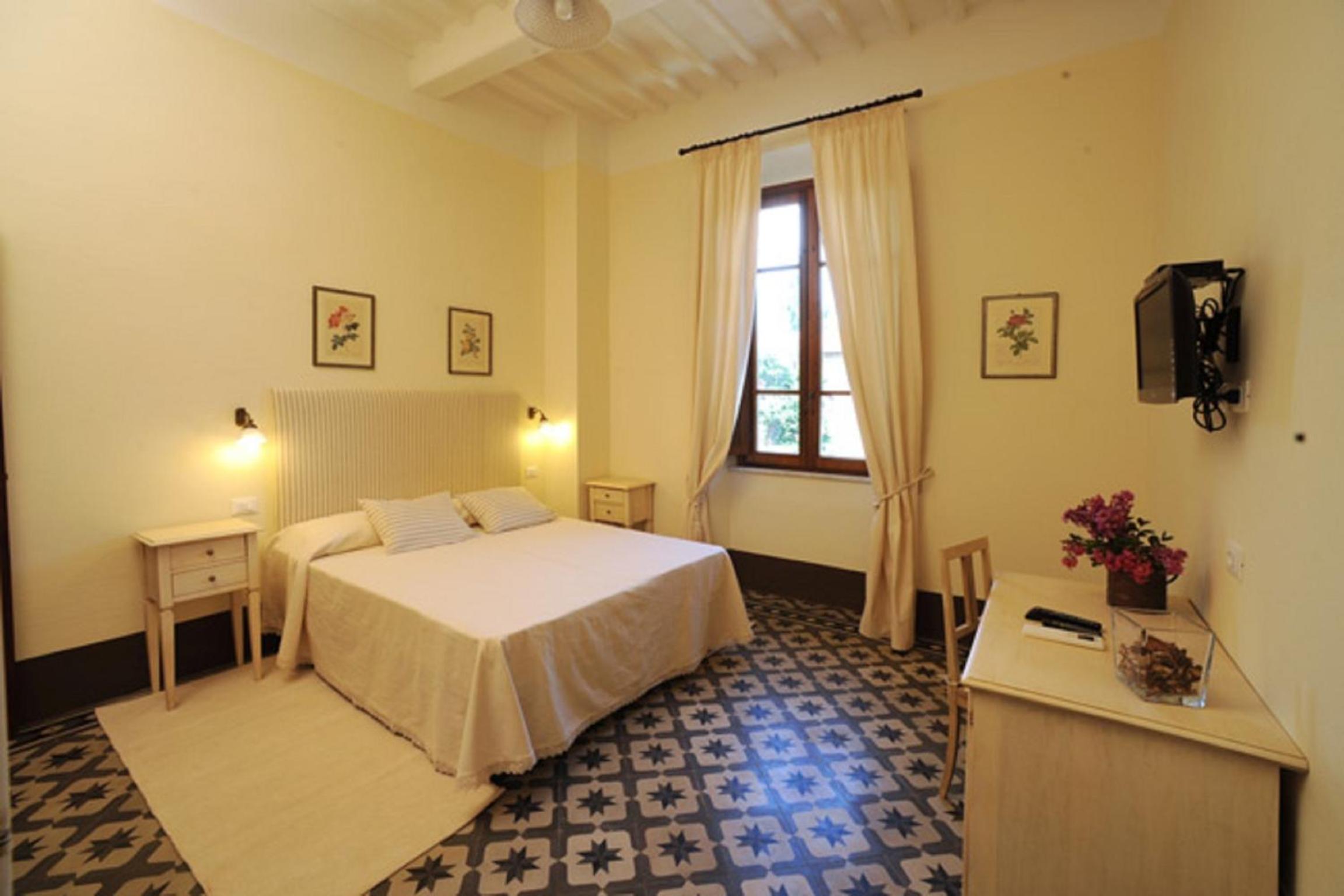 Double Room With Private Bathroom photo 1