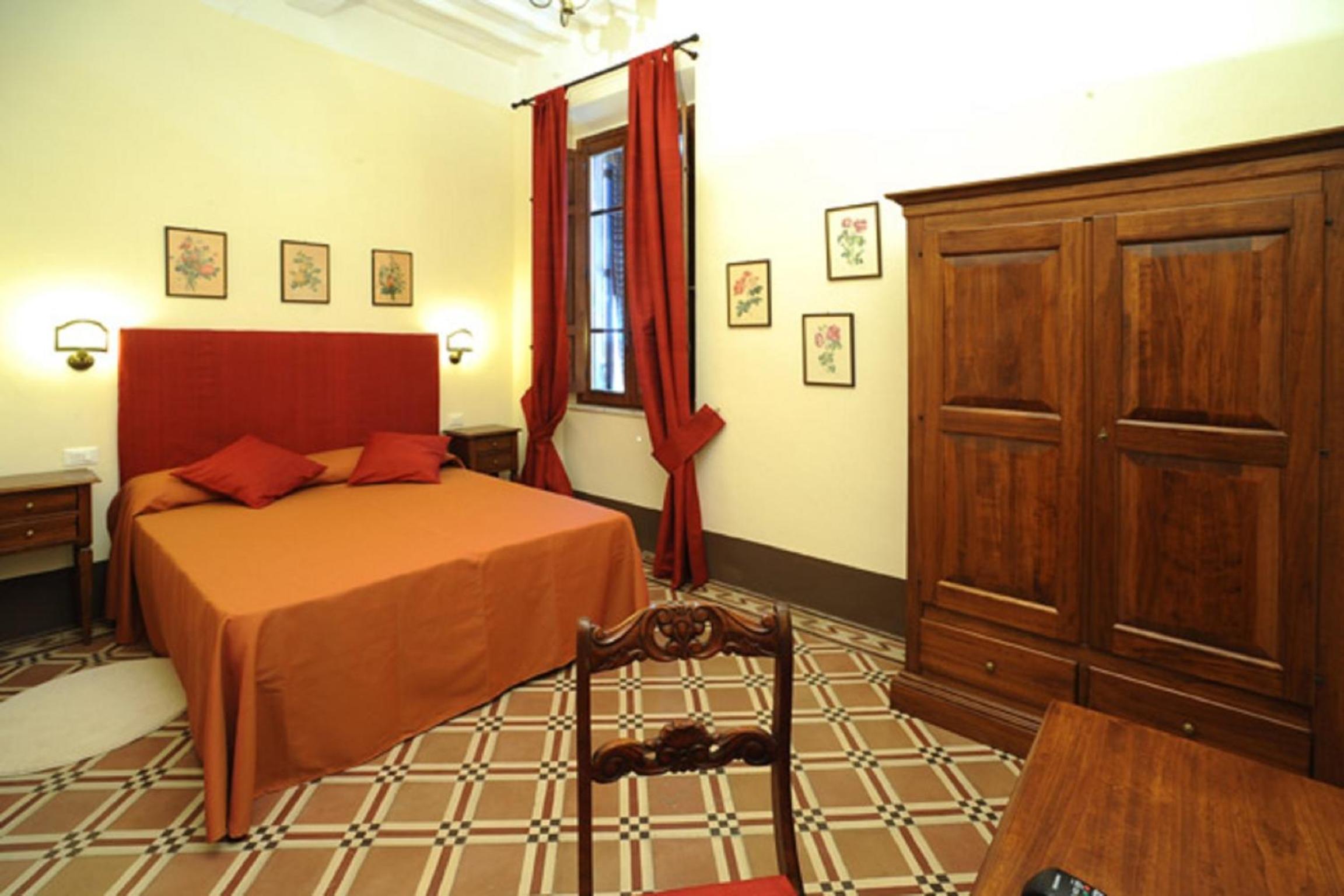 Double Room With Private Bathroom photo 2
