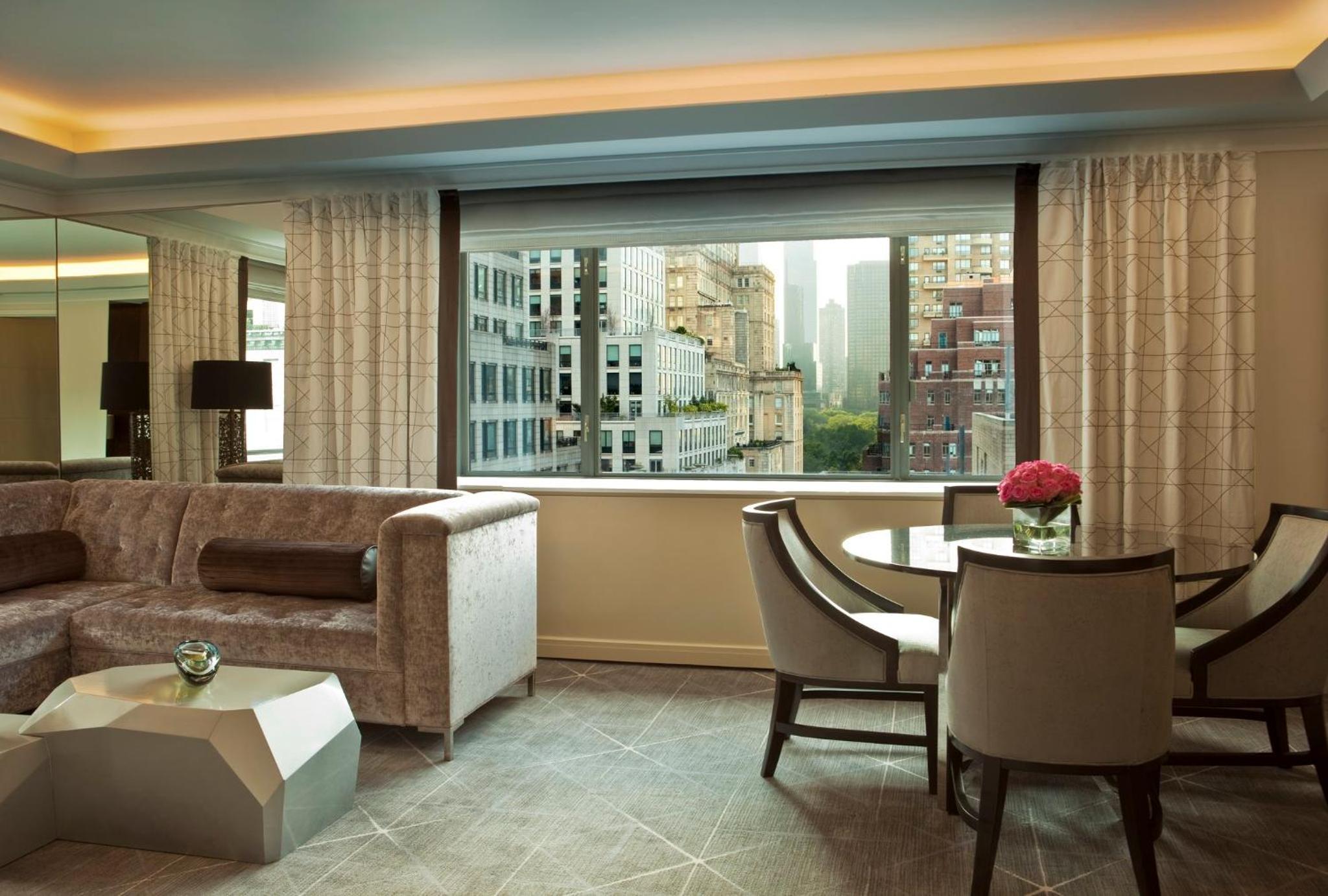 Glamor 1-Bedroom Suite thumbnail 5