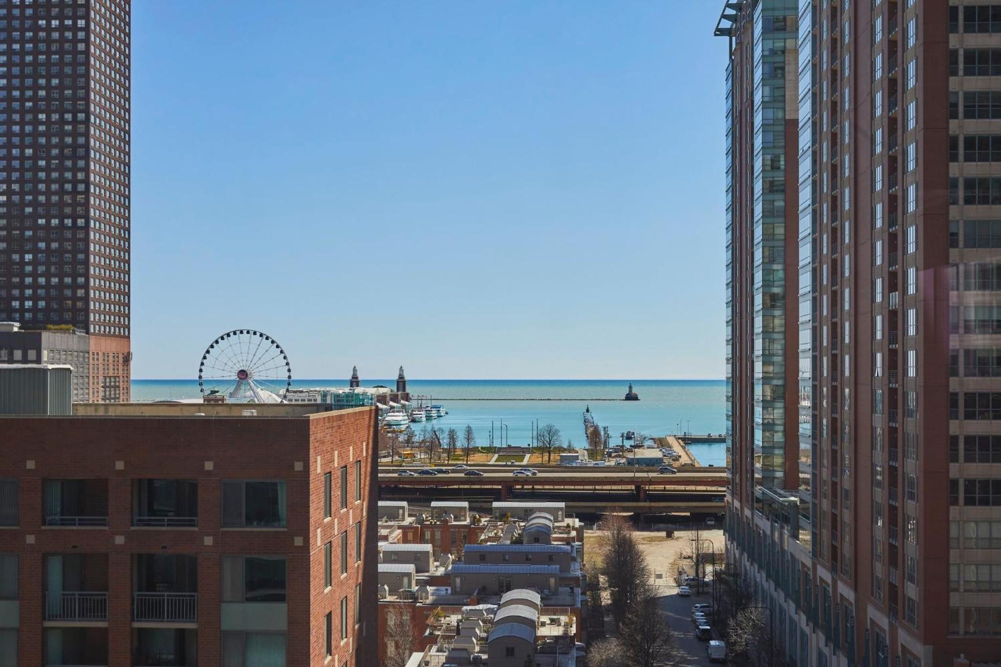 Lake View Suite