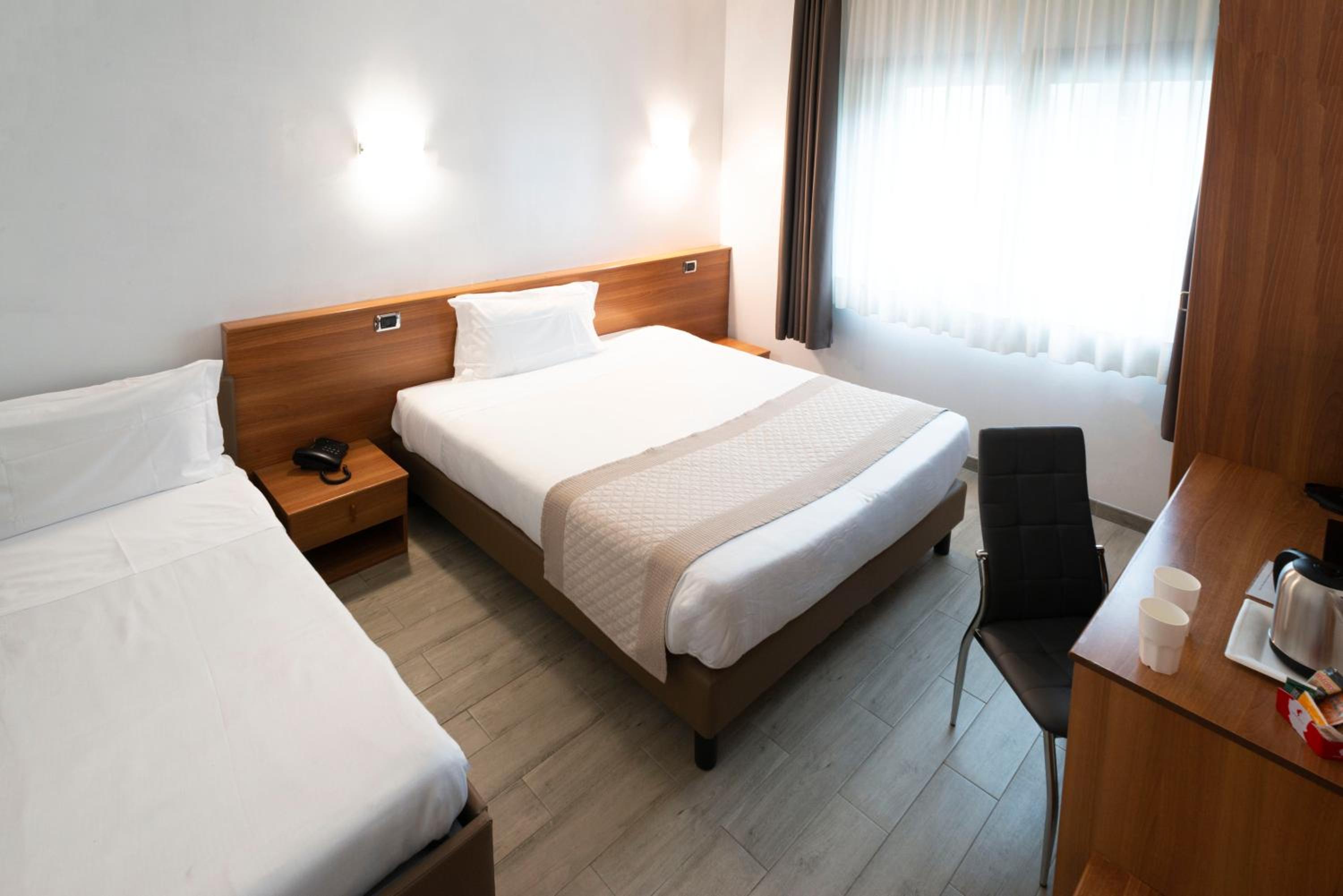 Triple Room - Photo 5
