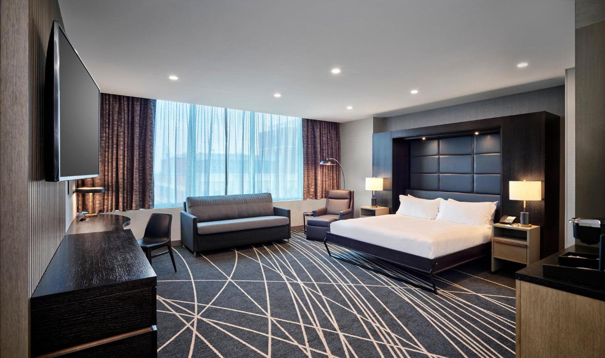 Deluxe Studio Suite - Photo 1