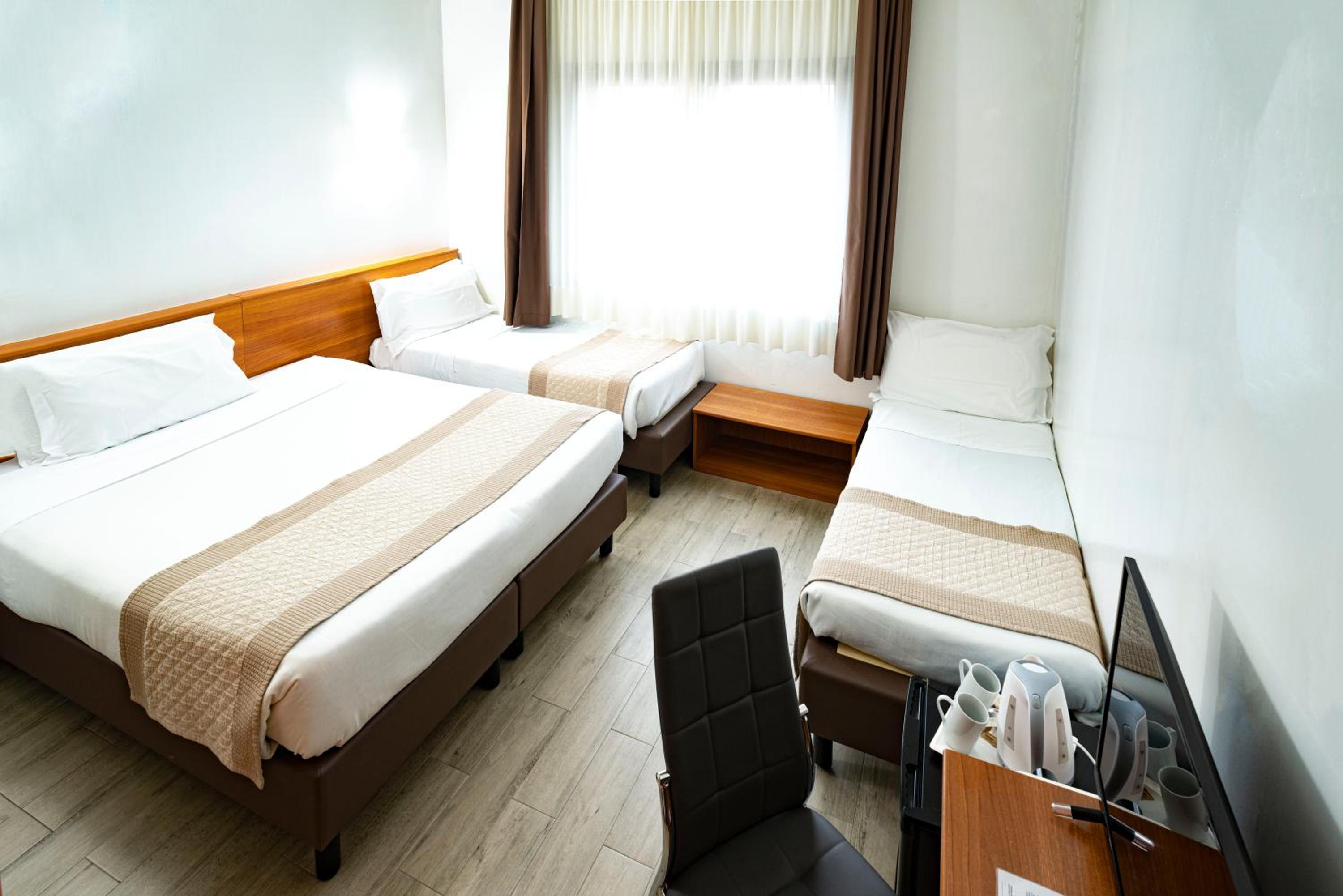 Triple Room - Photo 2