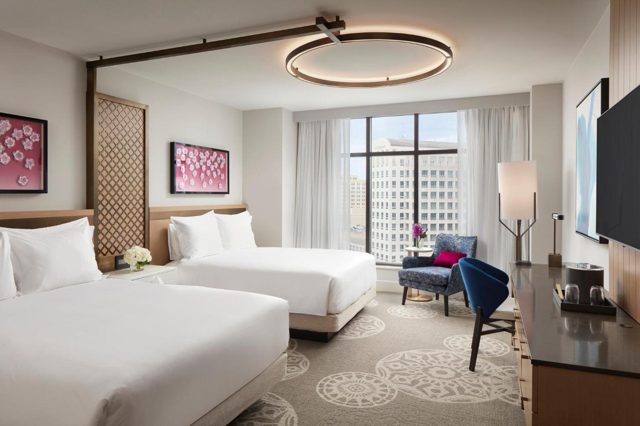 Queen Room with One Queen Bed (Non Smoking)