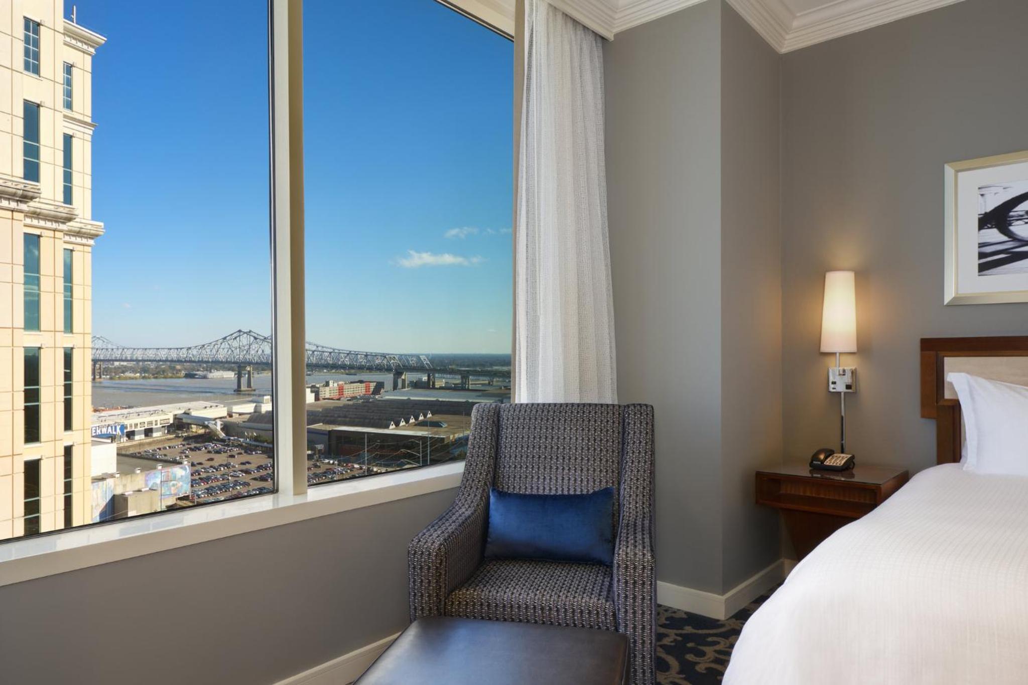 Luxury King Room with River View - Photo 4