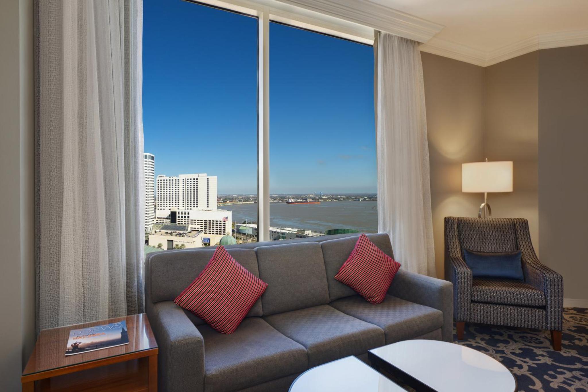 Premium King Room with River View - Photo 4