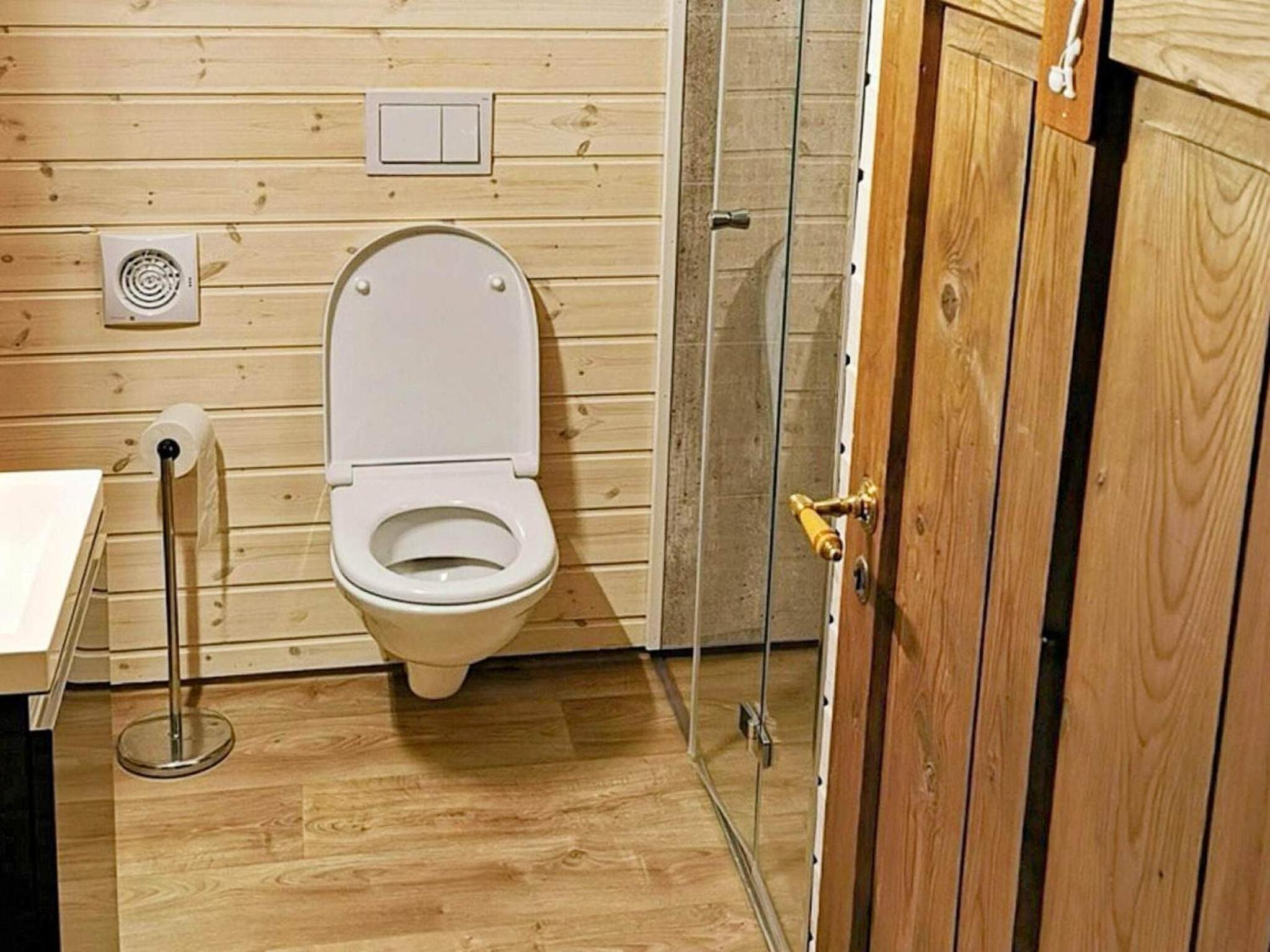 Two-Bedroom Holiday Home photo 3