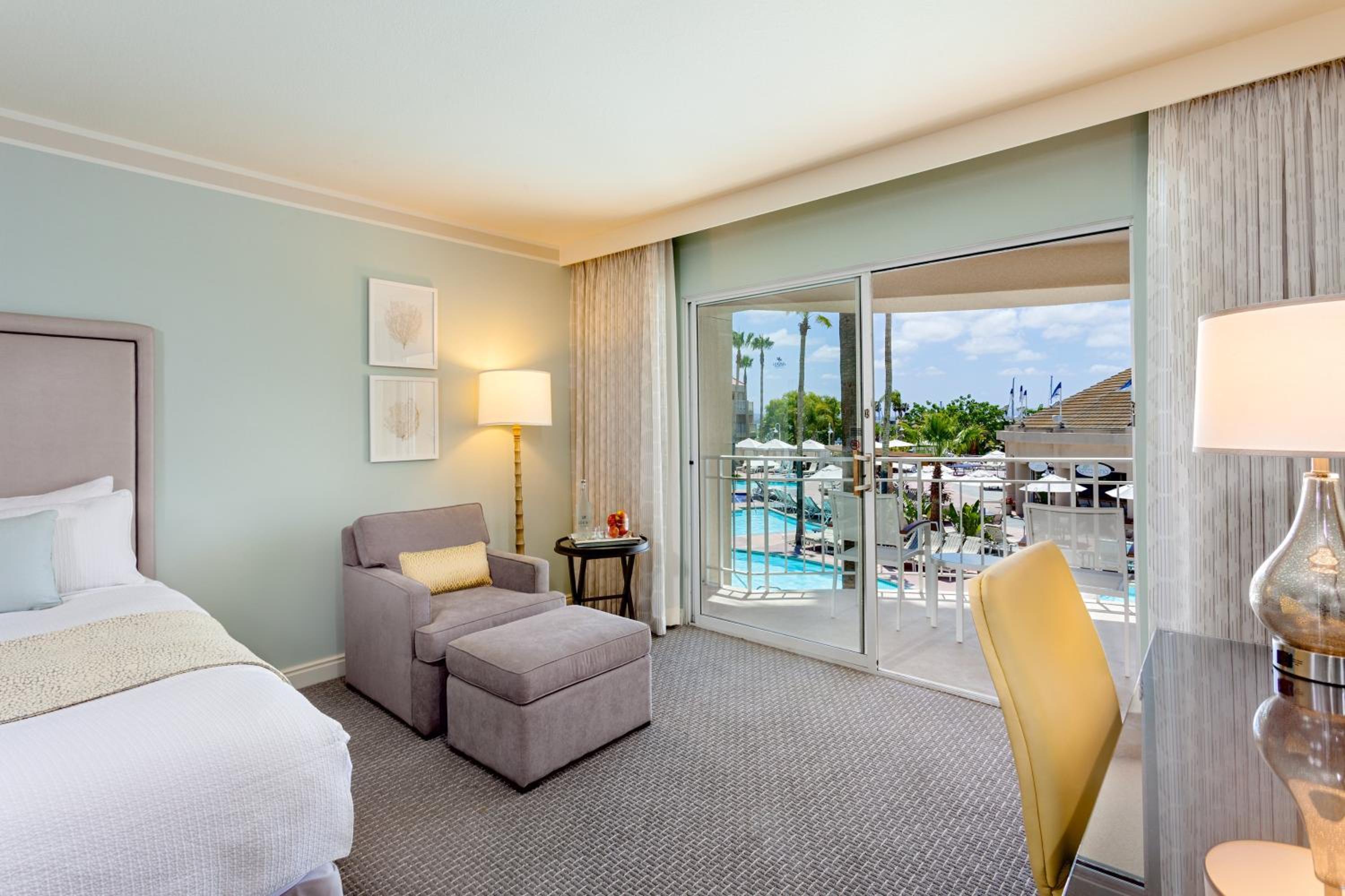 Pool View King Room - Photo 1