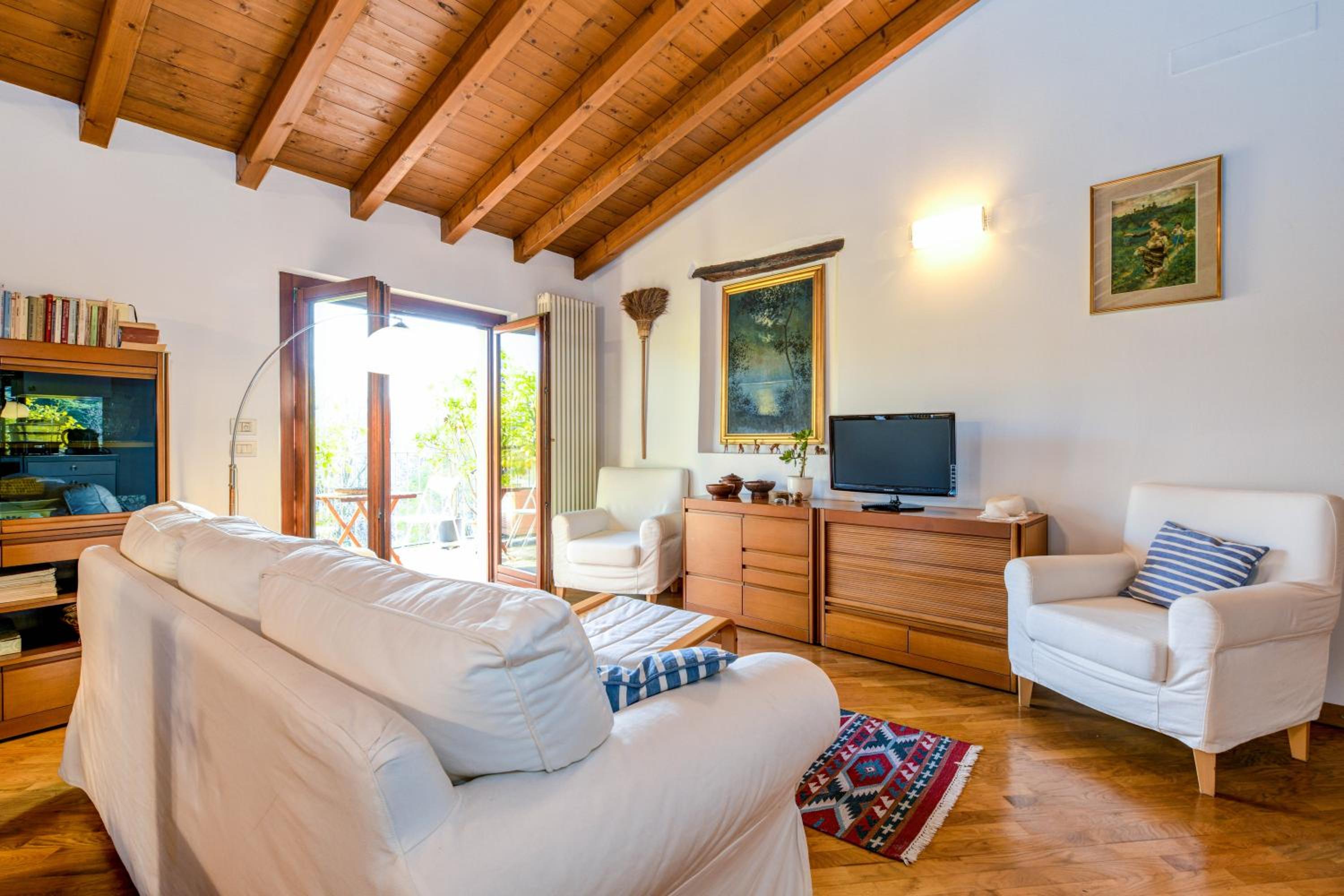 Superior One-Bedroom Apartment with Balcony