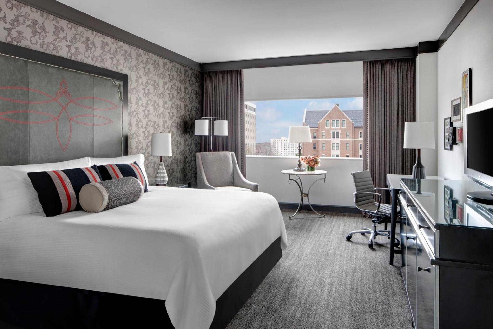 Superior King Room - Photo 1