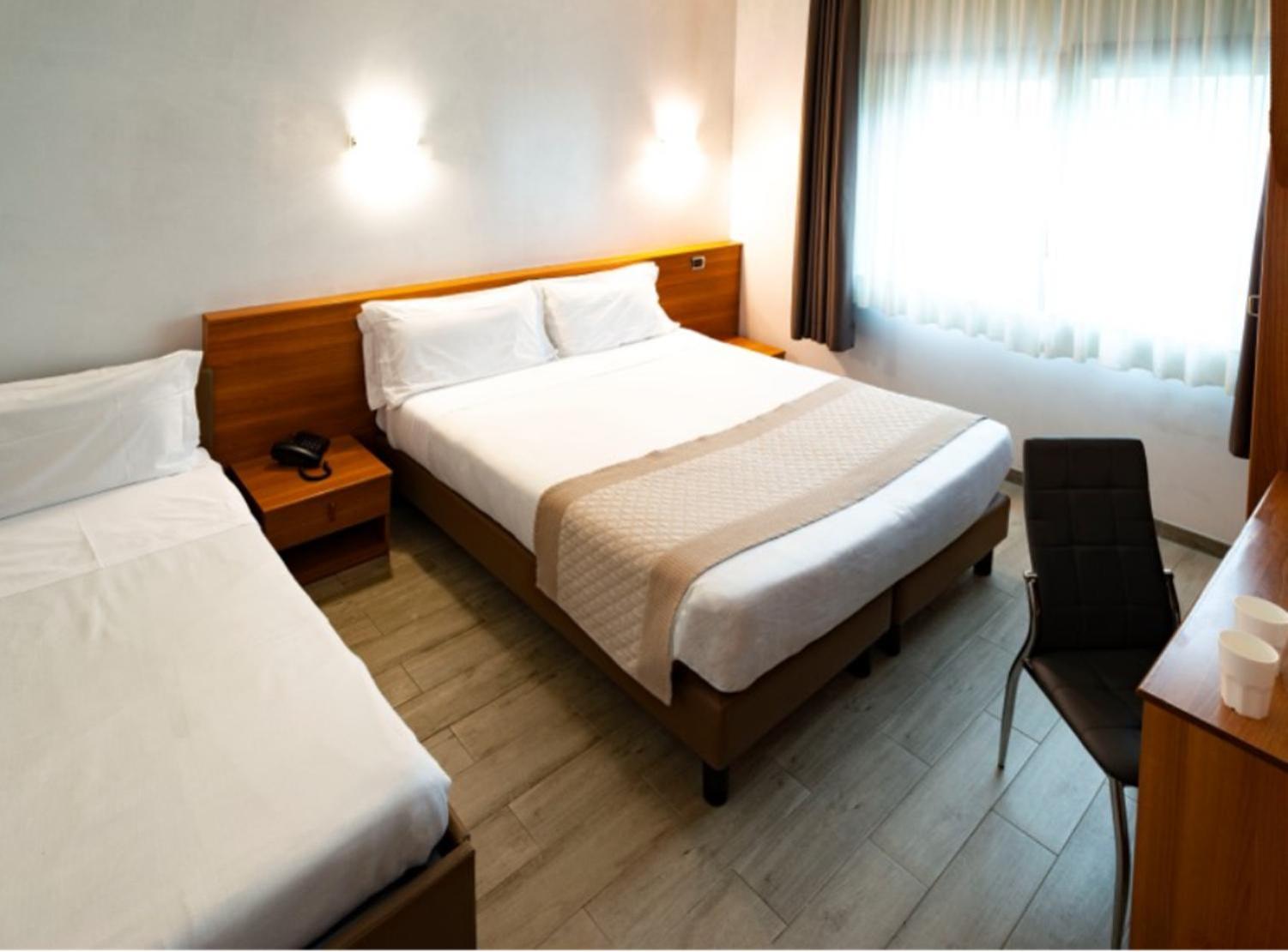 Triple Room - Photo 6