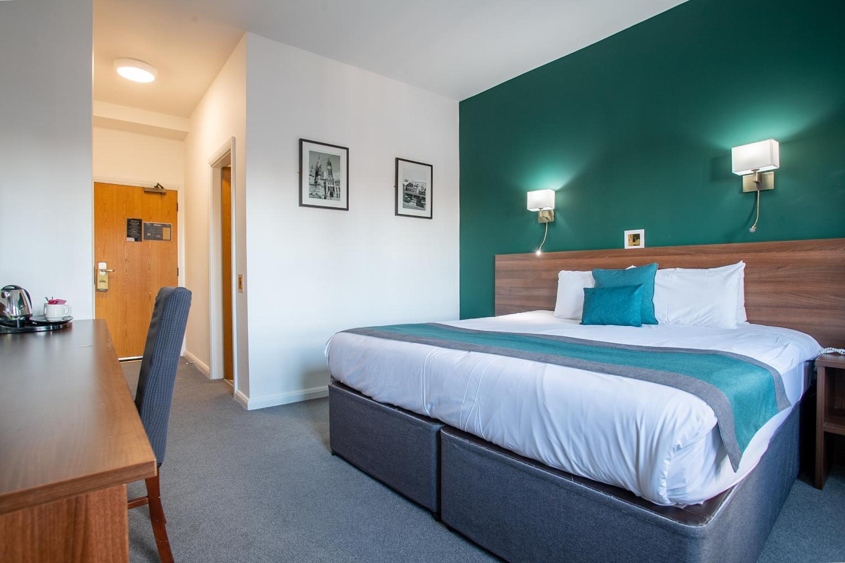 Double Room - Photo 6