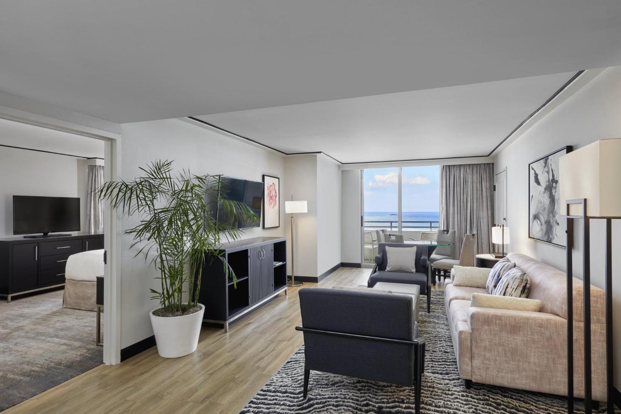 Standard Double Suite