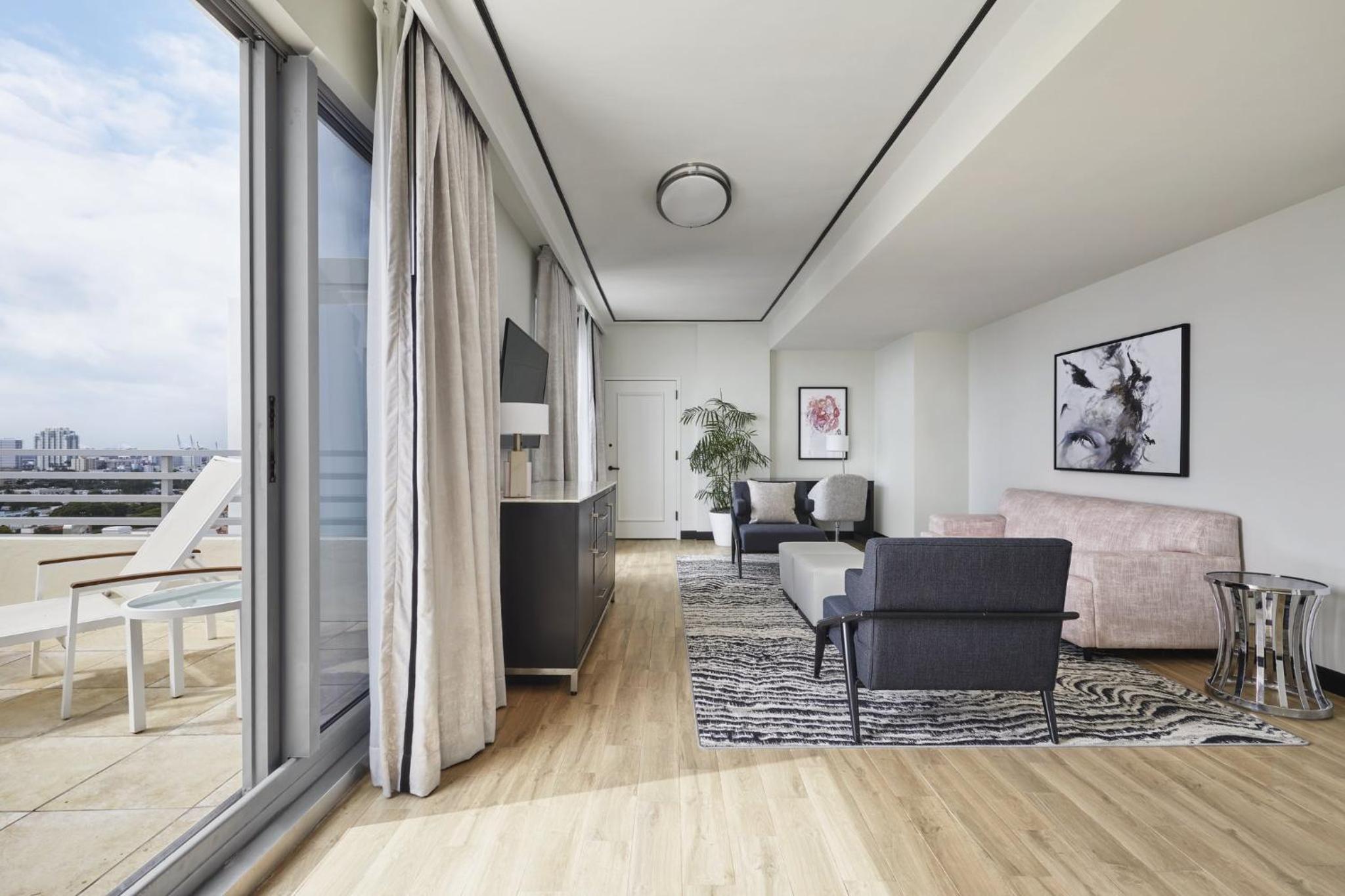 King Suite With Balcony