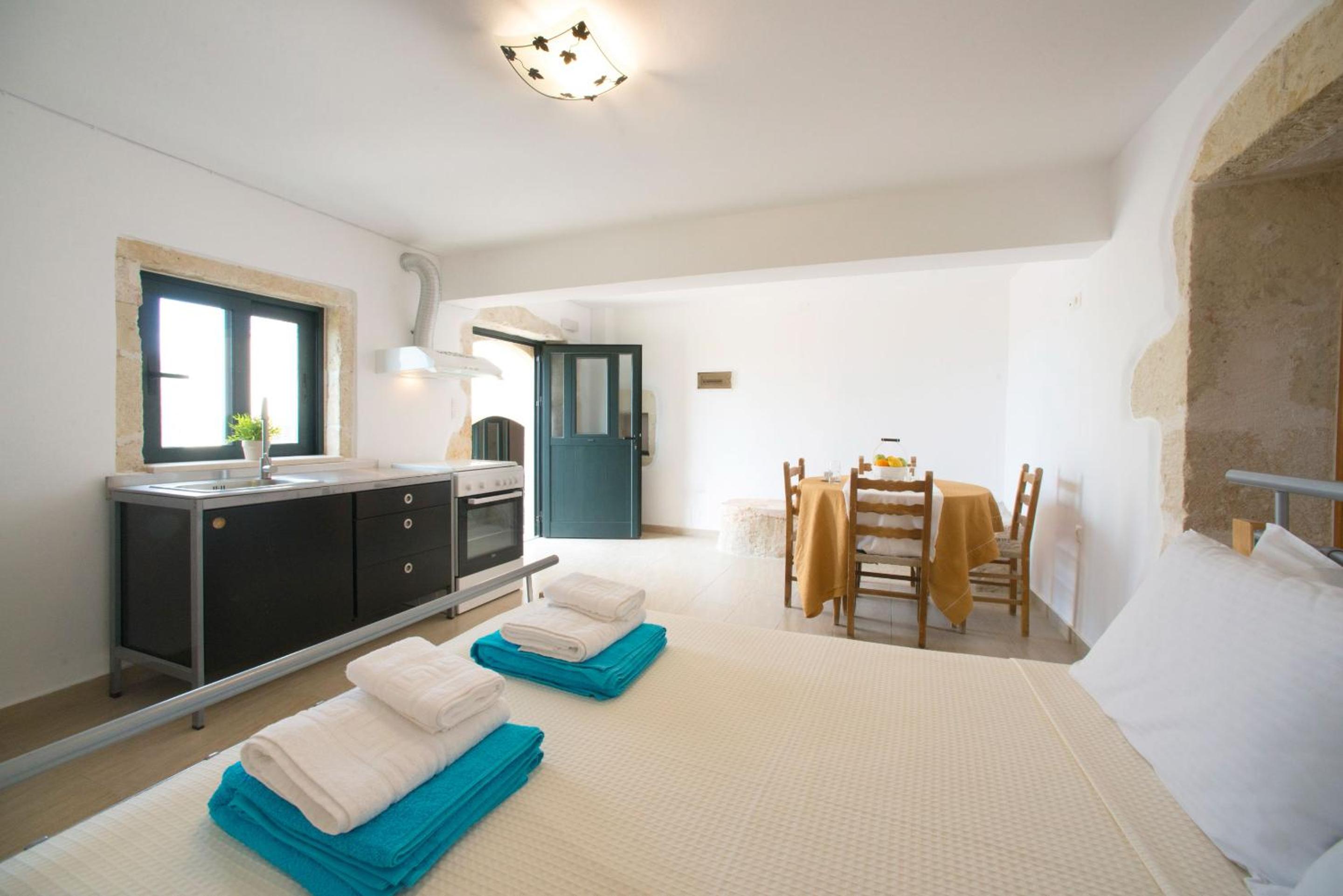 Five-Bedroom Villa photo 3