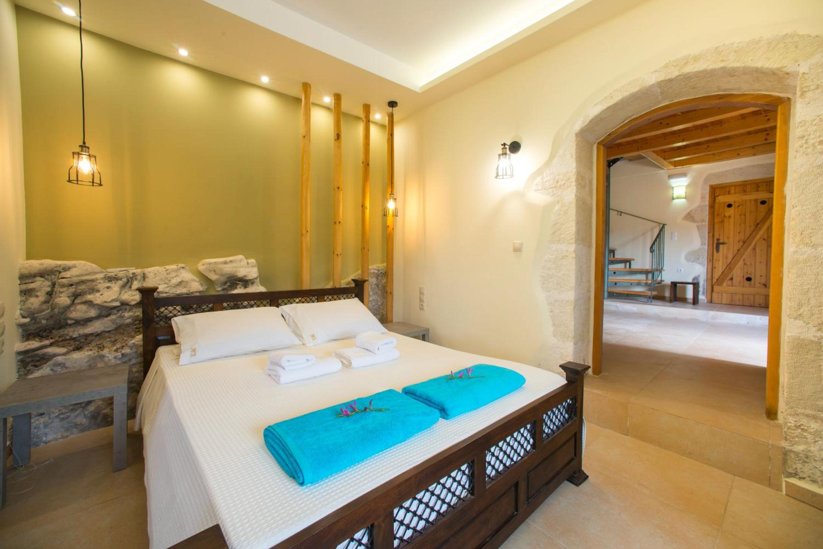Five-Bedroom Villa photo 2