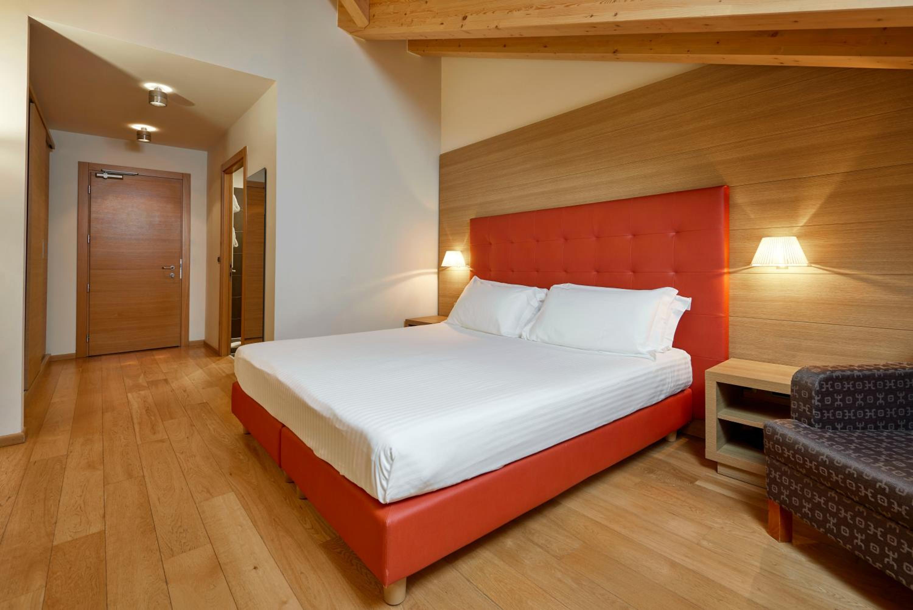Standard Double or Twin Room photo 1