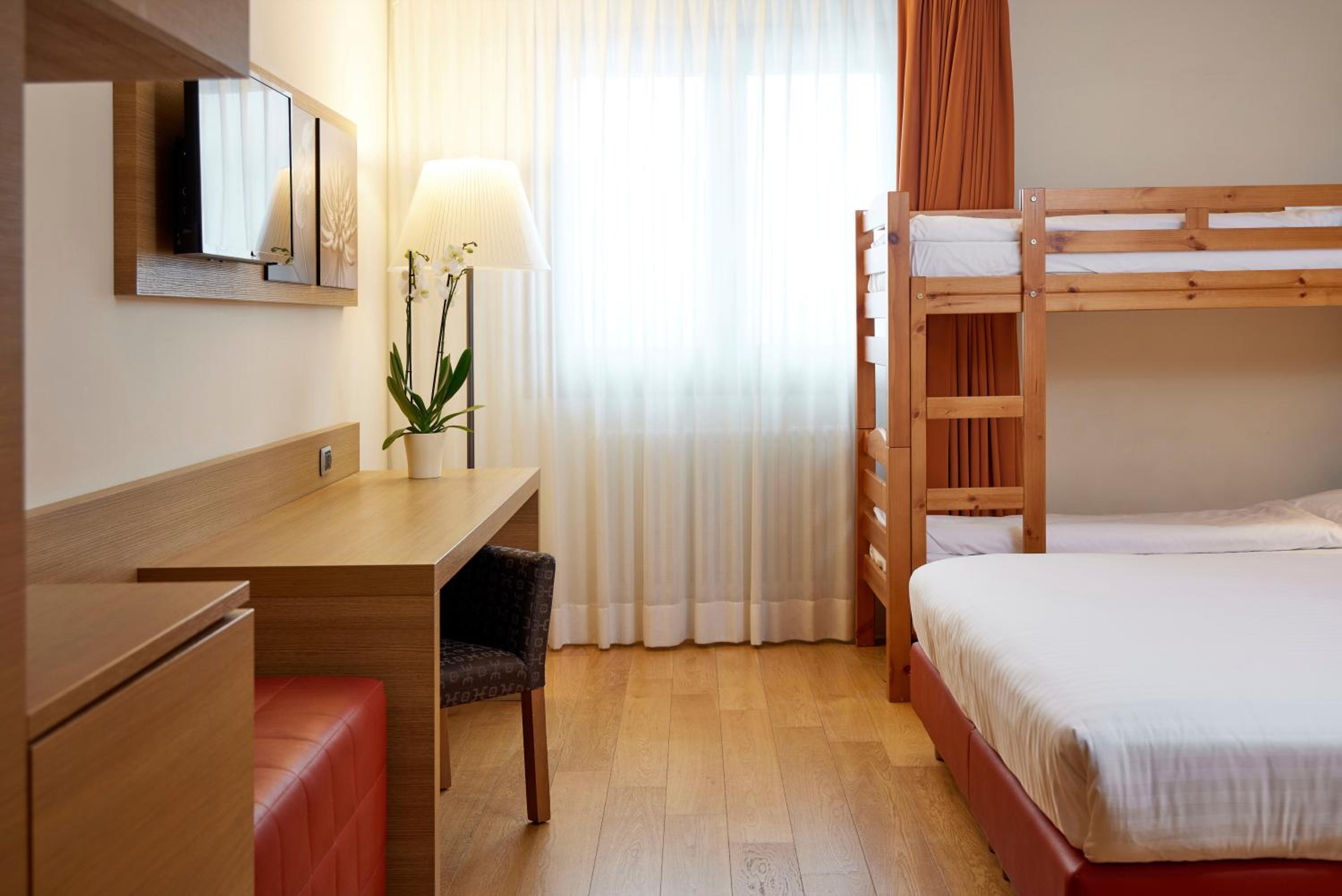 Standard Quadruple Room photo 3