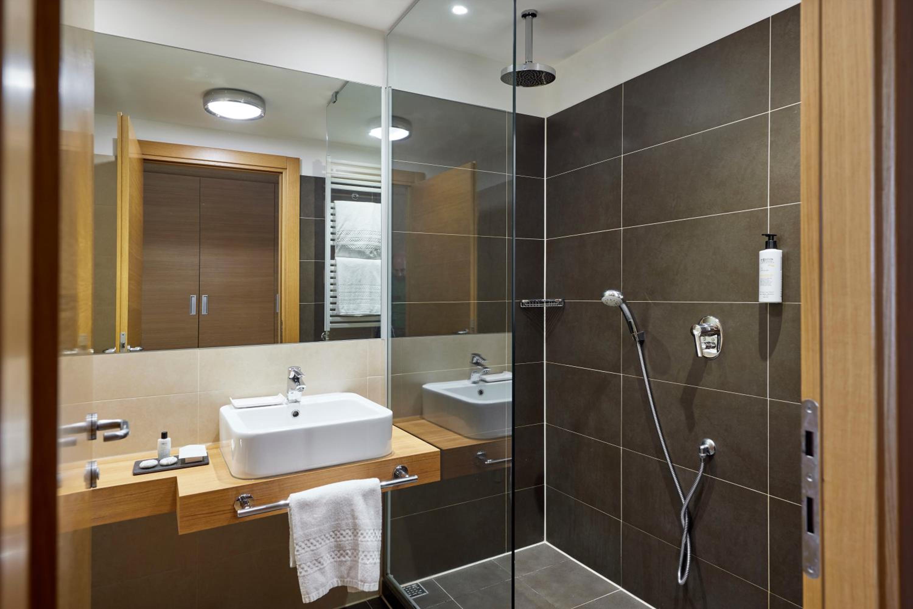 Standard Quadruple Room with Balcony photo 2