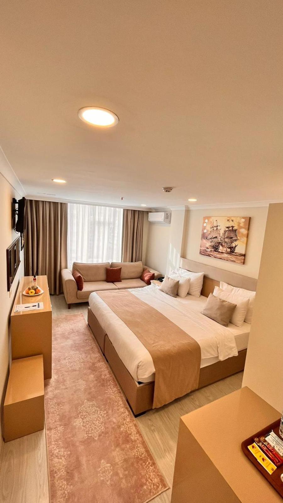 Family Room with Sea View - Photo 4