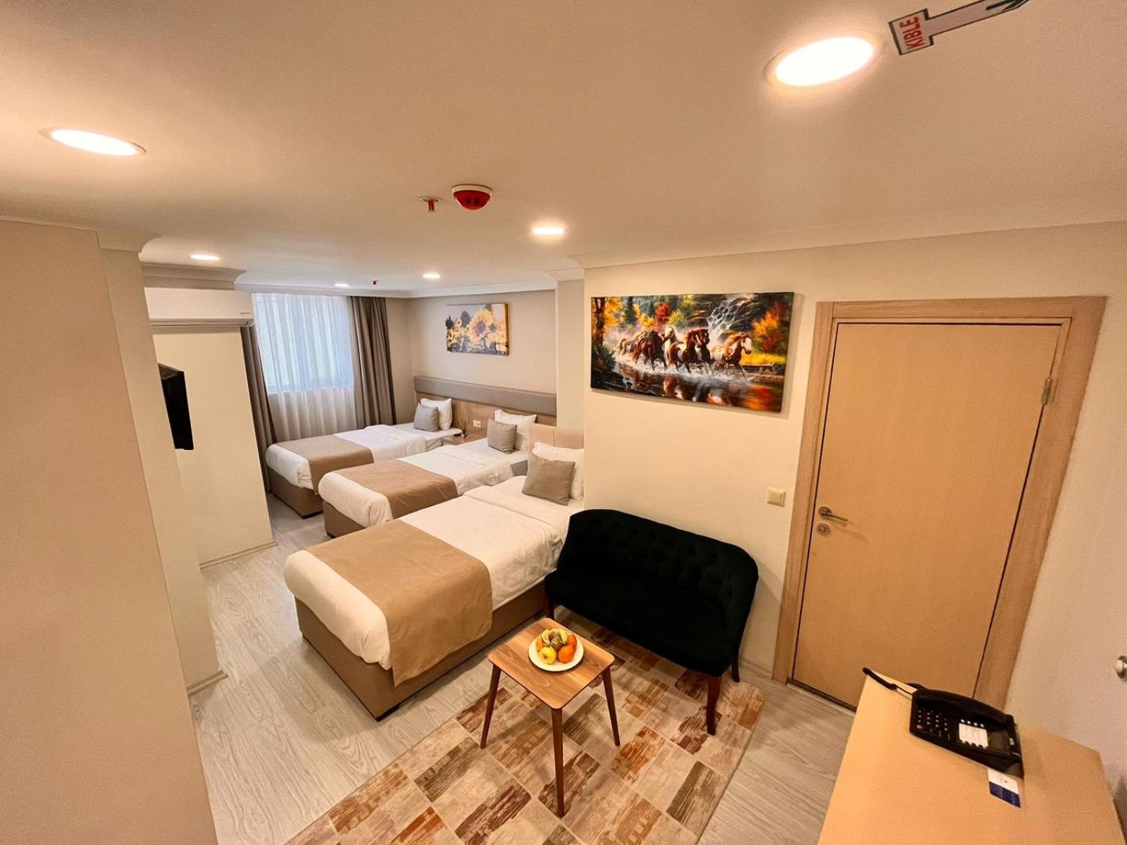 Economy Triple Room - Photo 5