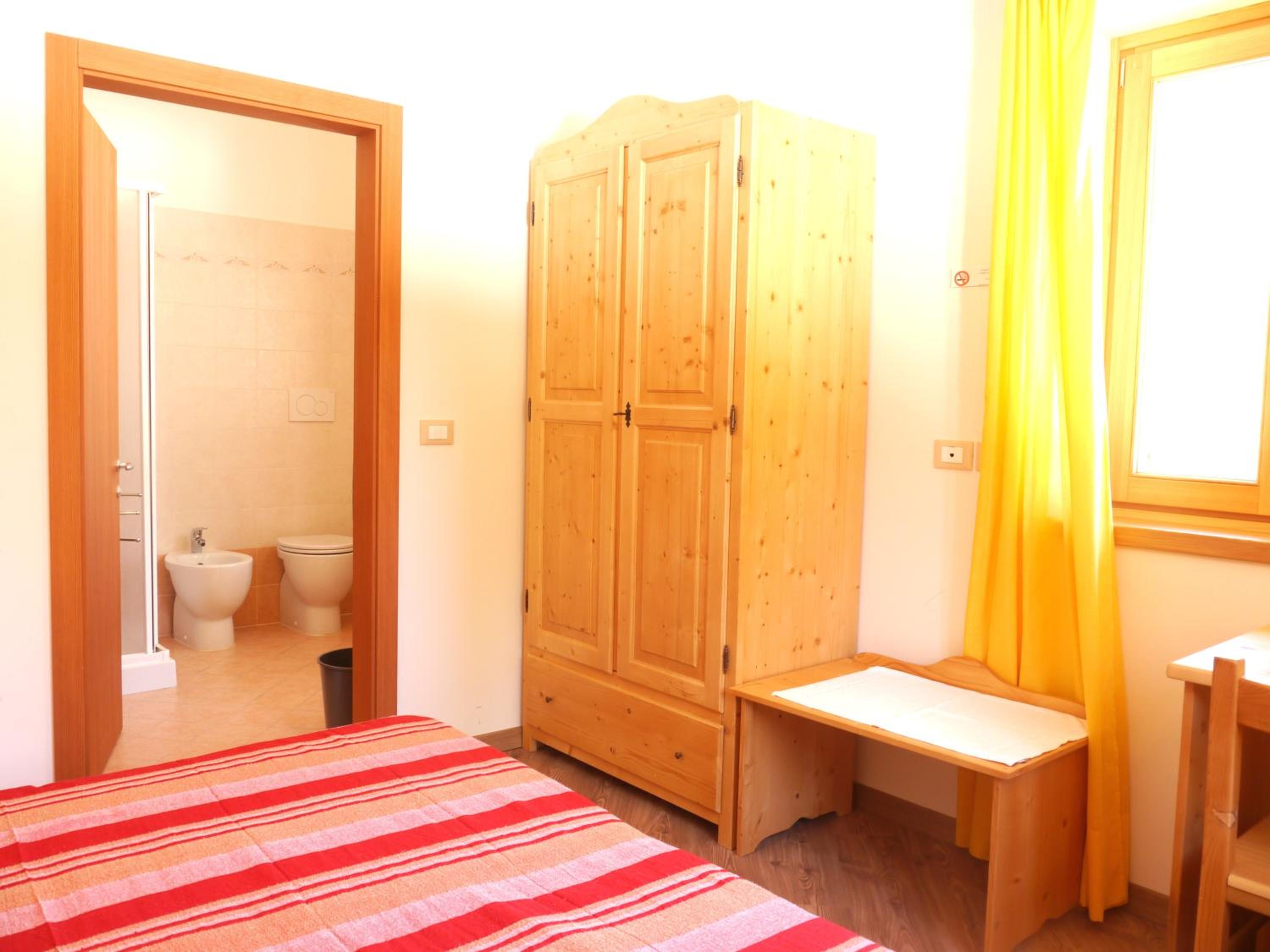 Double or Twin Room with Mountain View photo 2