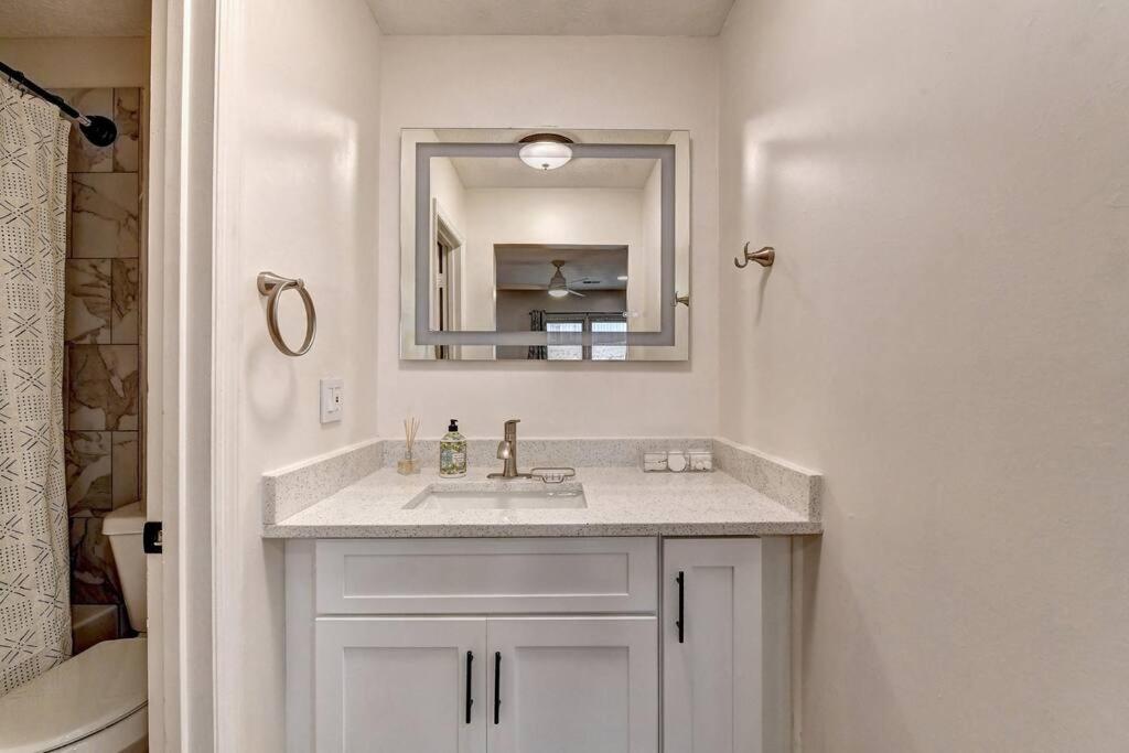Two-Bedroom House photo 2