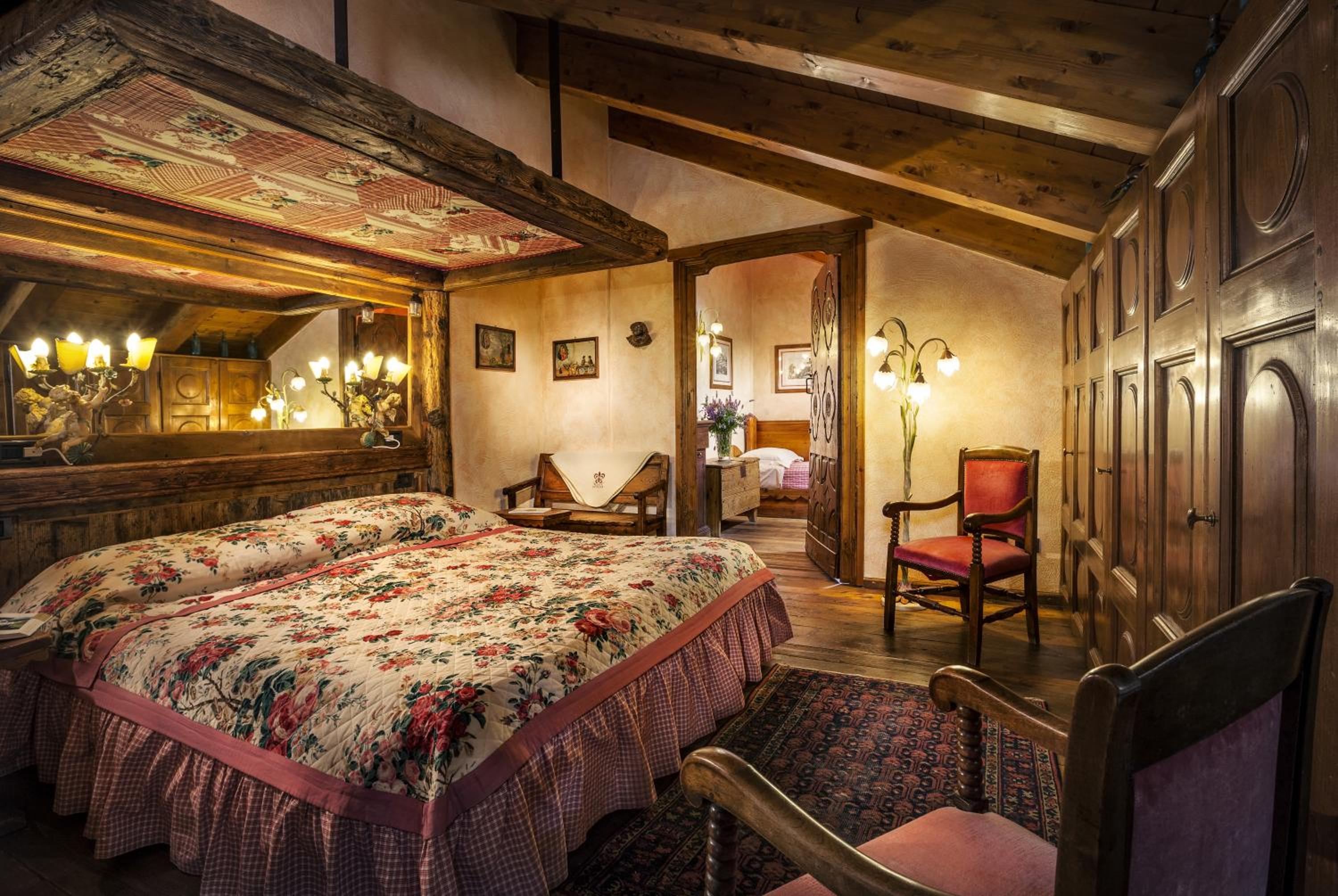 Deluxe Double or Twin Room - Photo 2