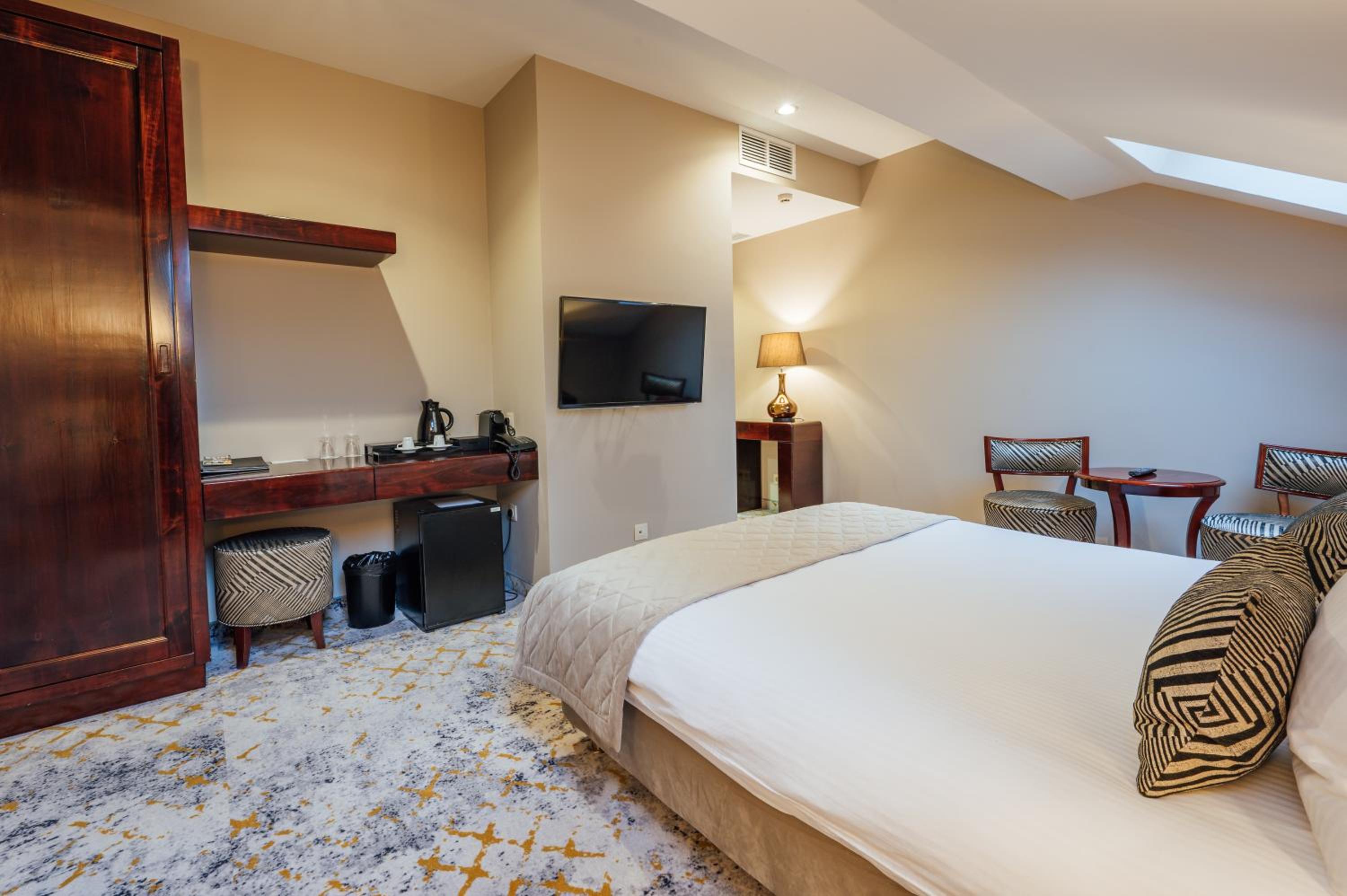 Superior Double Room - Photo 2