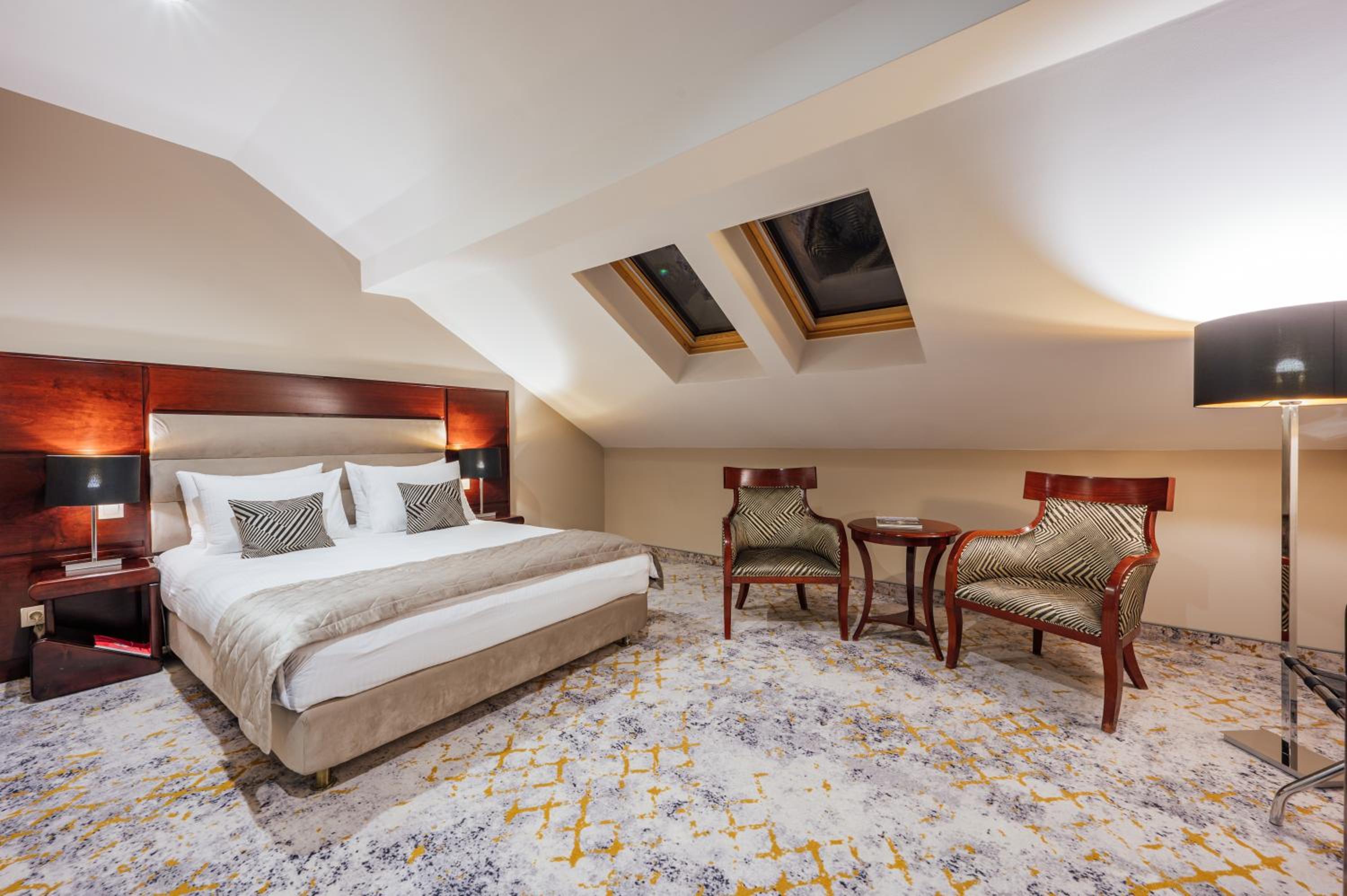 Superior Double Room - Photo 3