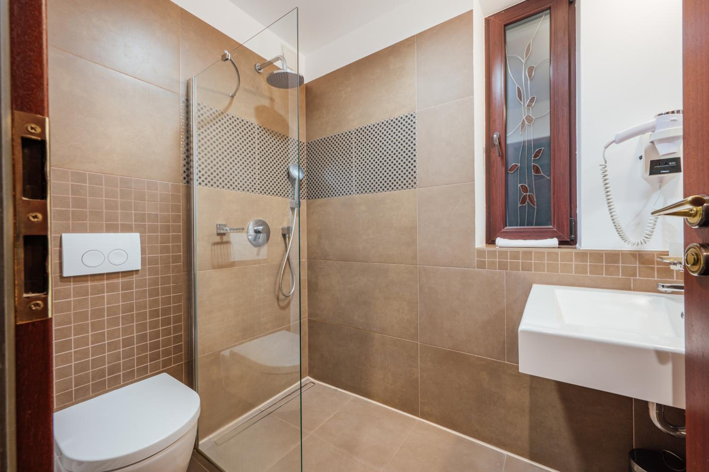 Standard Double Room - Photo 3