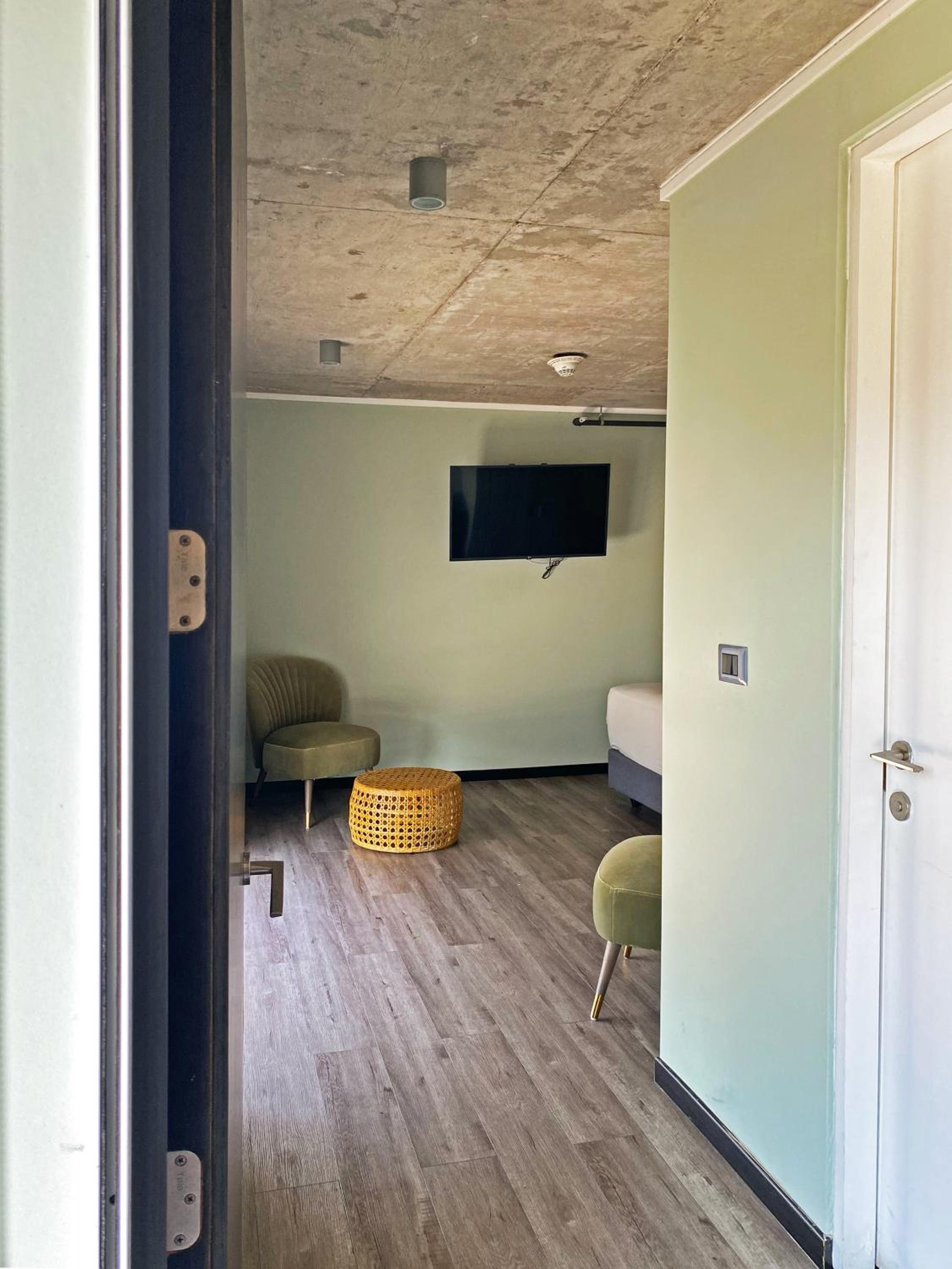 Queen Suite - Disability Access - Photo 2