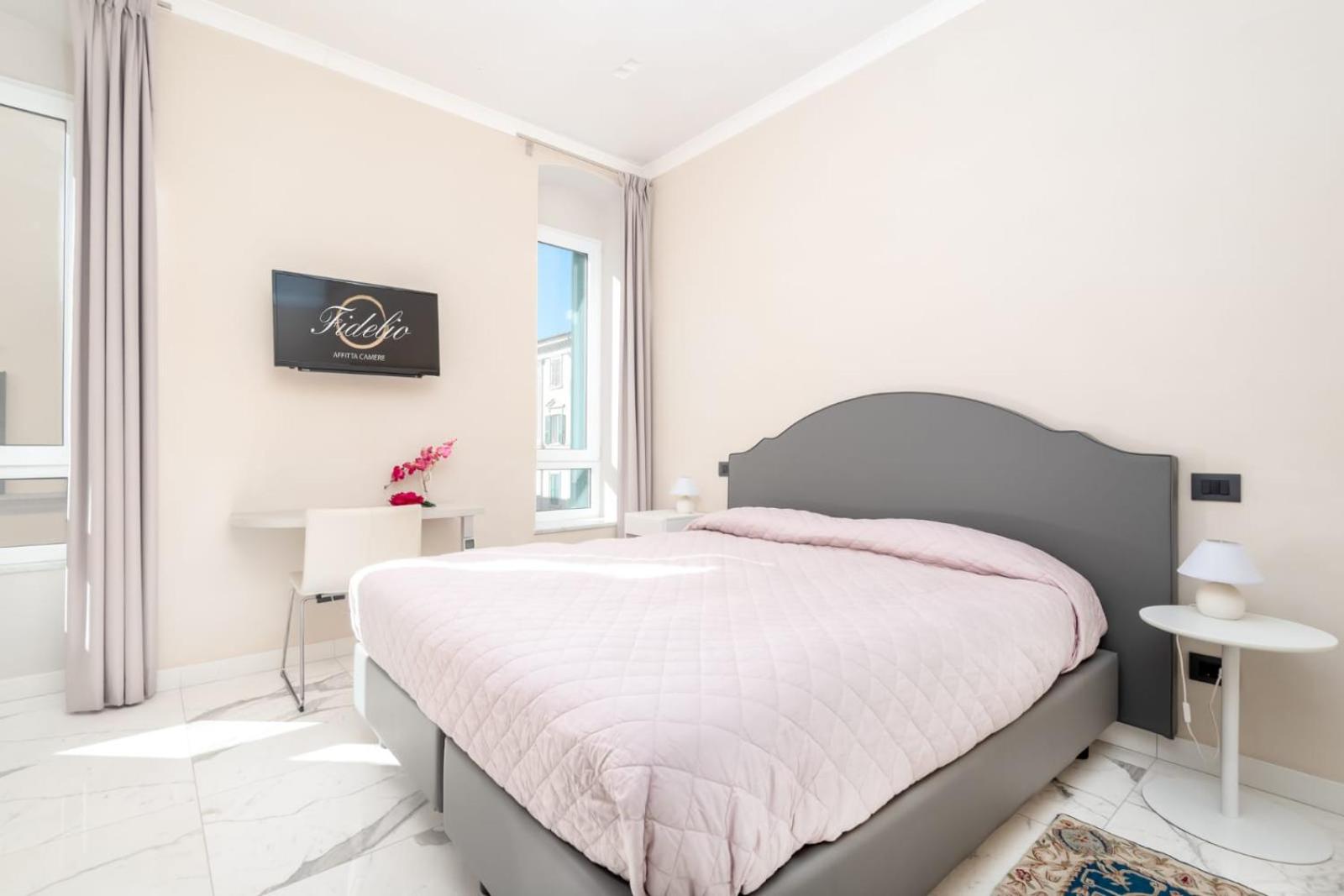 Double or Twin Room - Photo 7