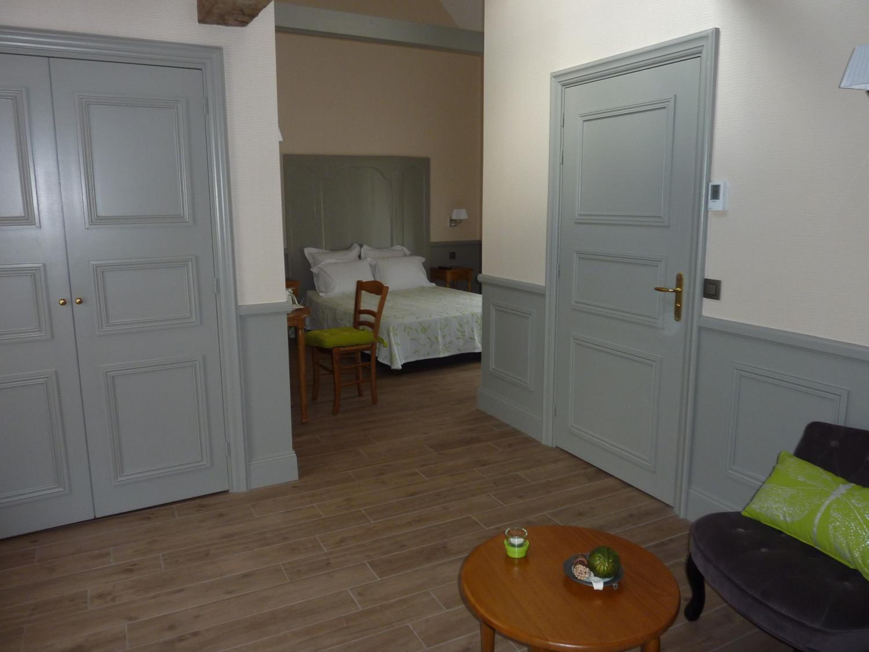 Deluxe Double Room with Shower