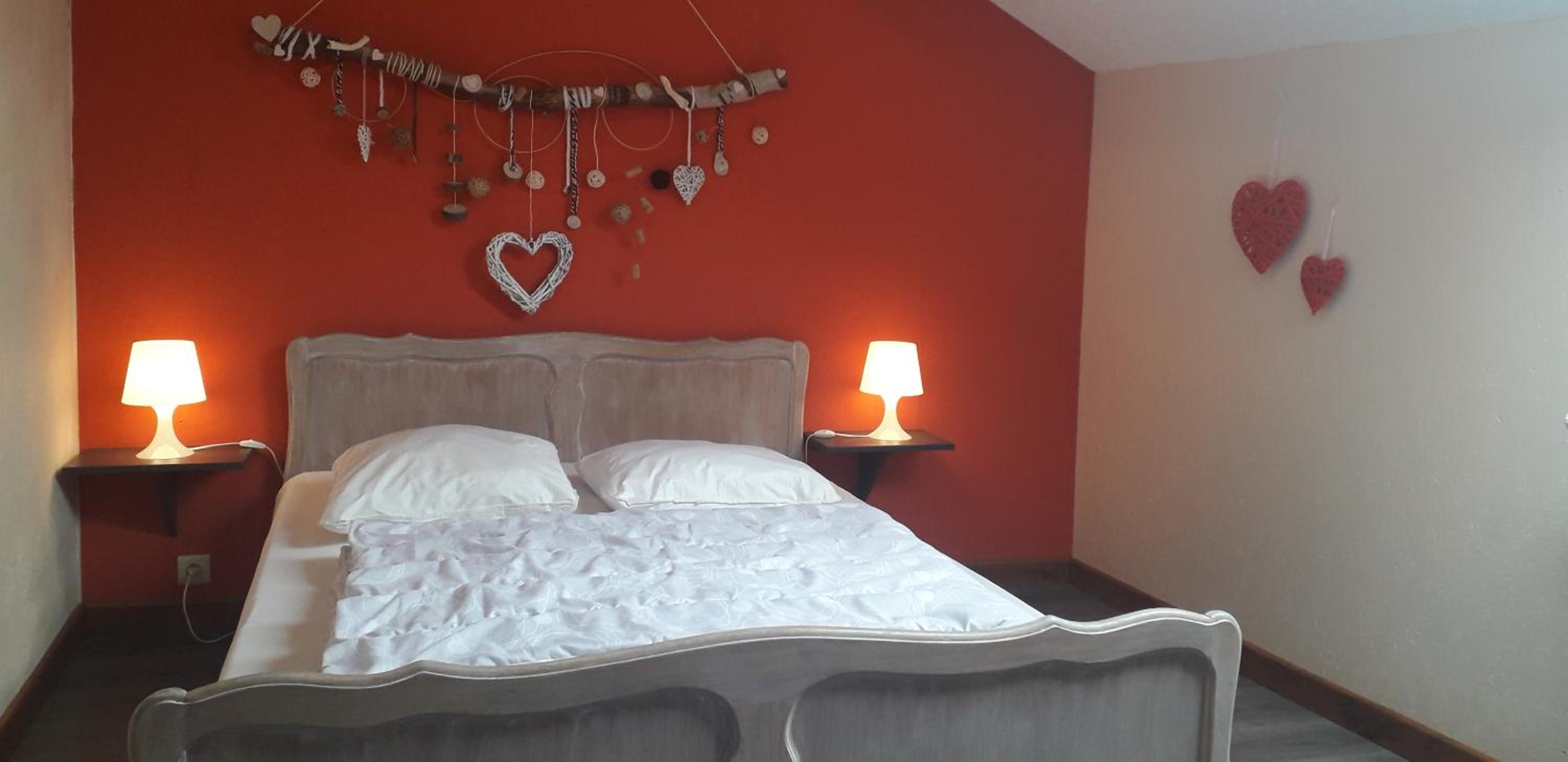 Five-Bedroom House photo 3