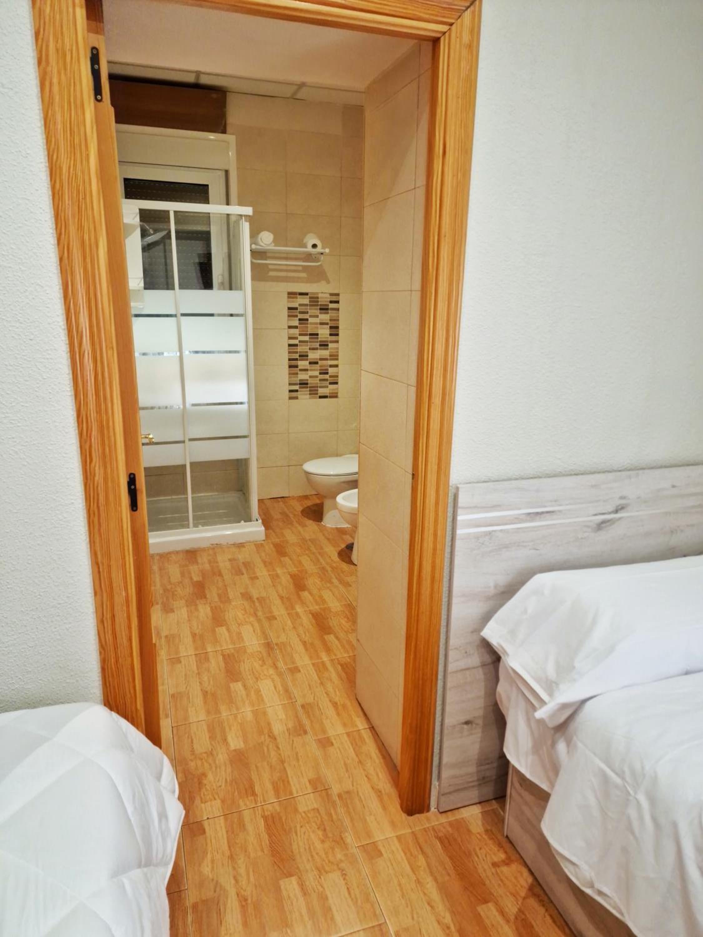Standard Twin Room photo 3