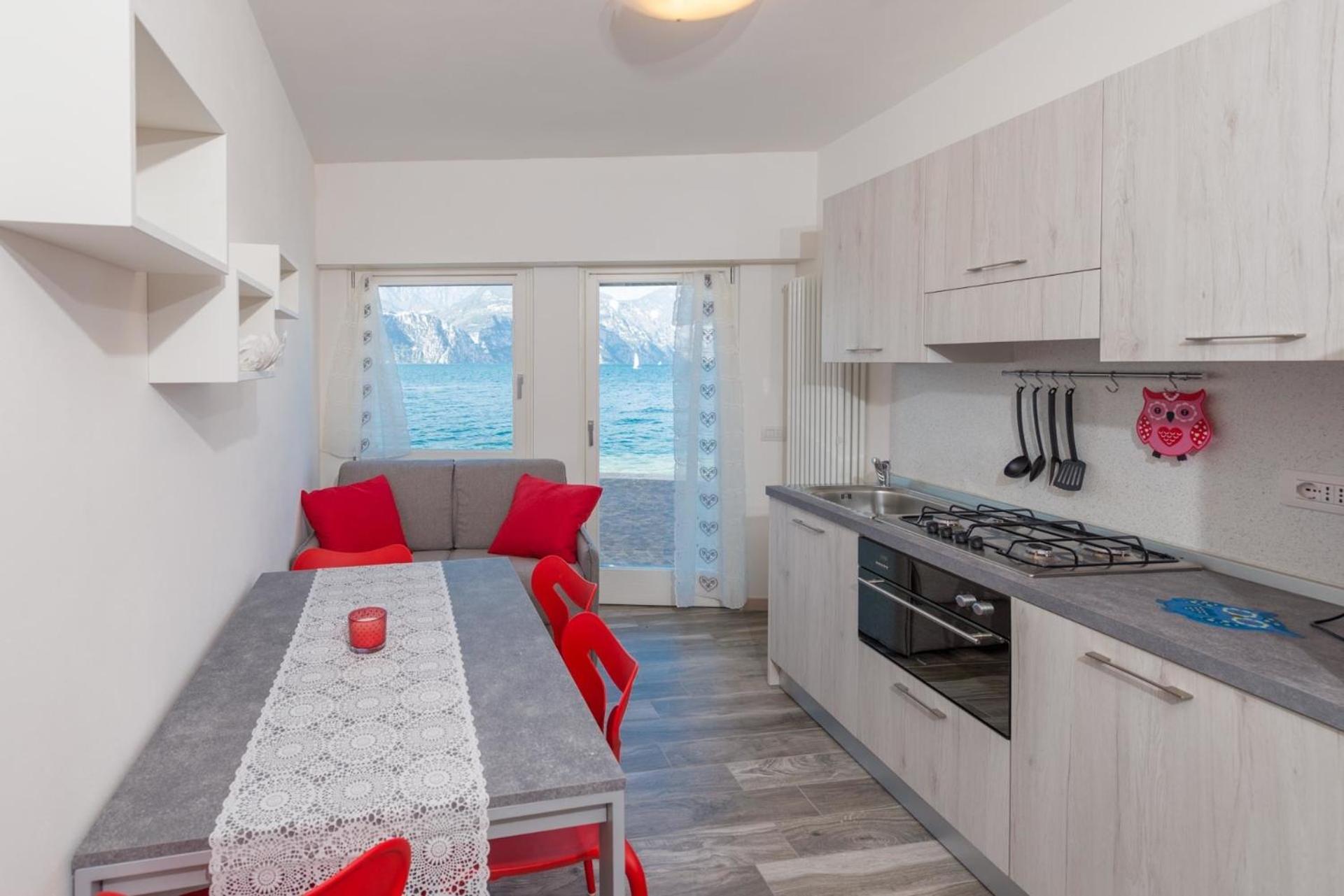 Apartment with Lake View photo 3