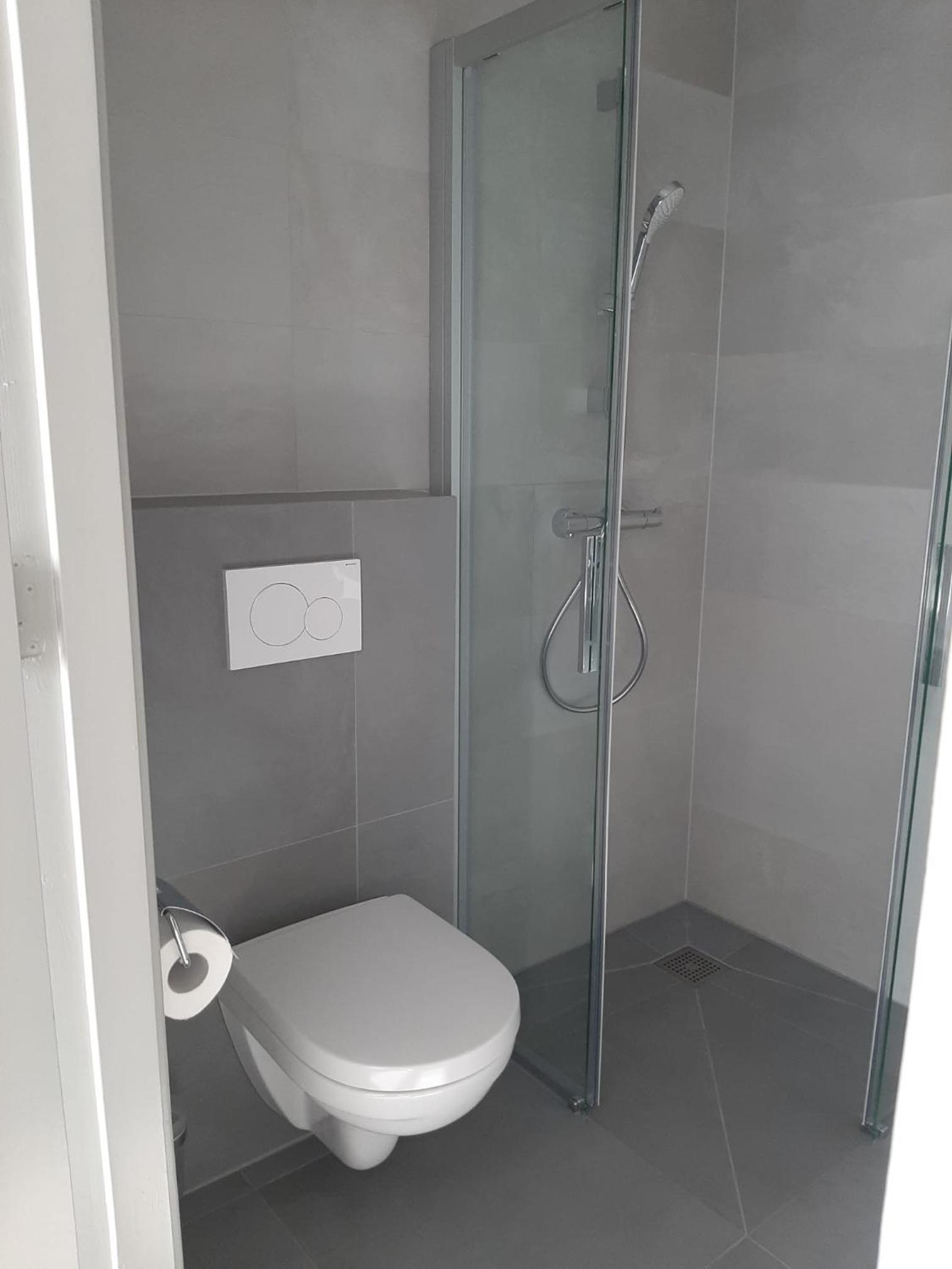 Twin Room with Bathroom photo 2